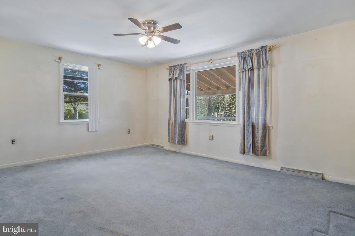 KINGSVILLE - Residential