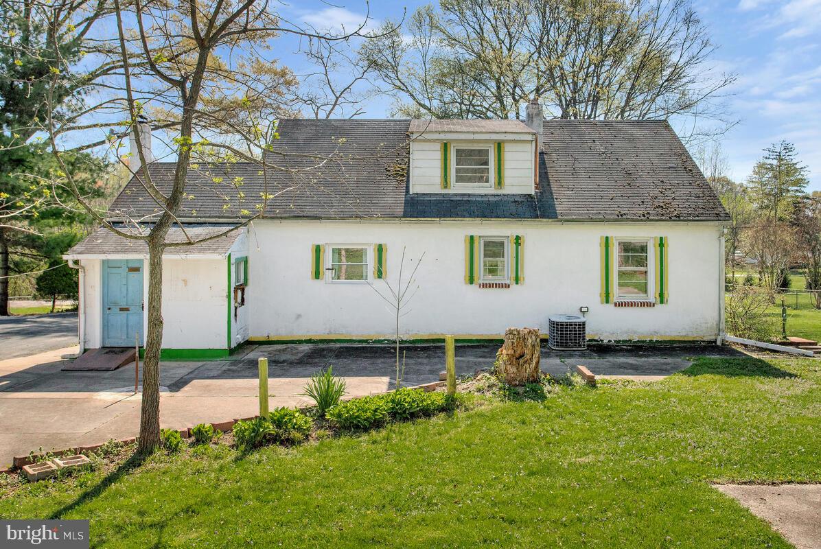 KINGSVILLE - Residential