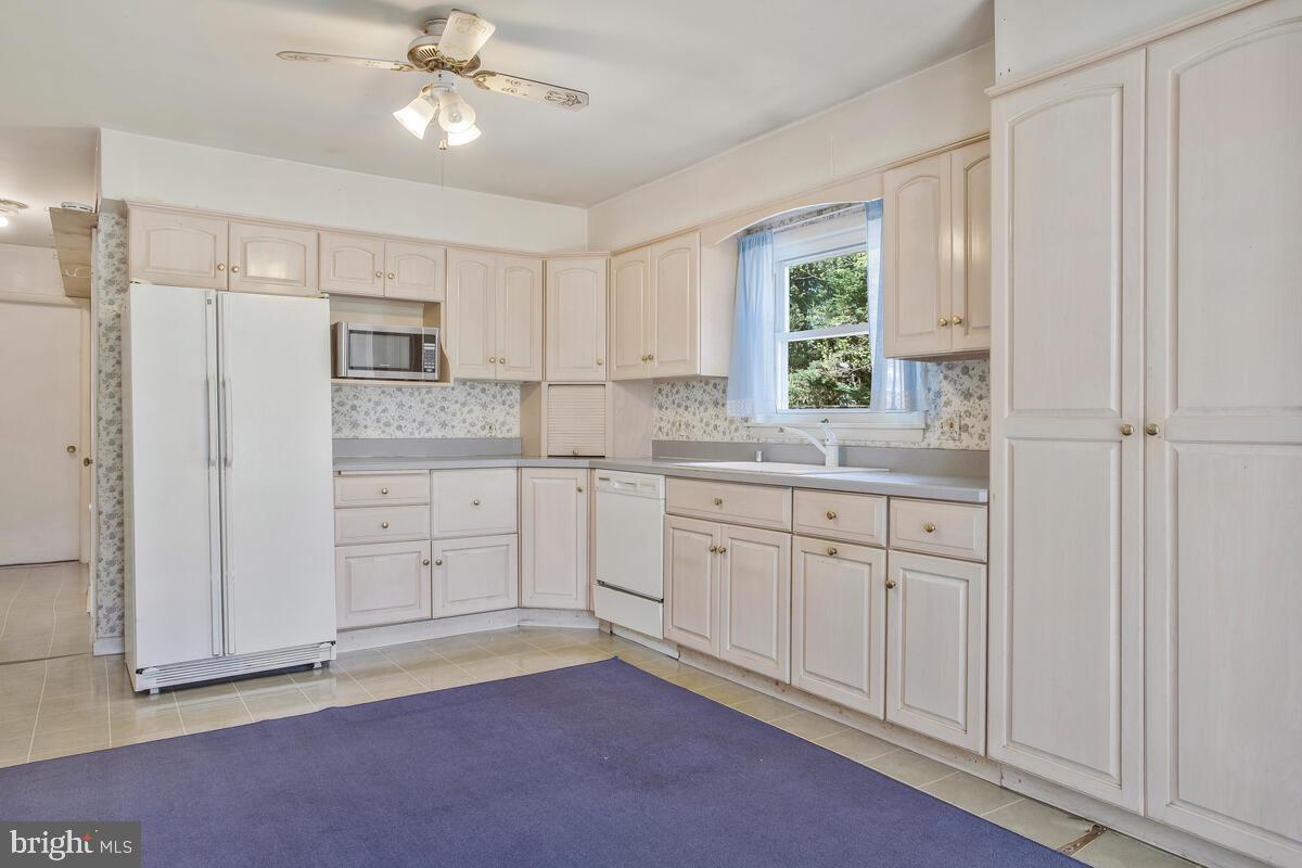 KINGSVILLE - Residential