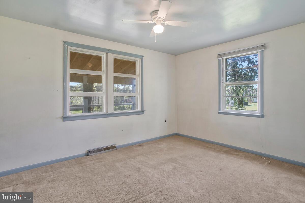 KINGSVILLE - Residential