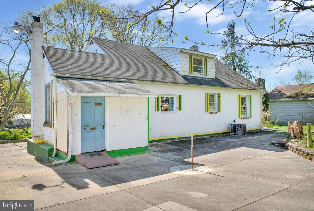 KINGSVILLE - Residential