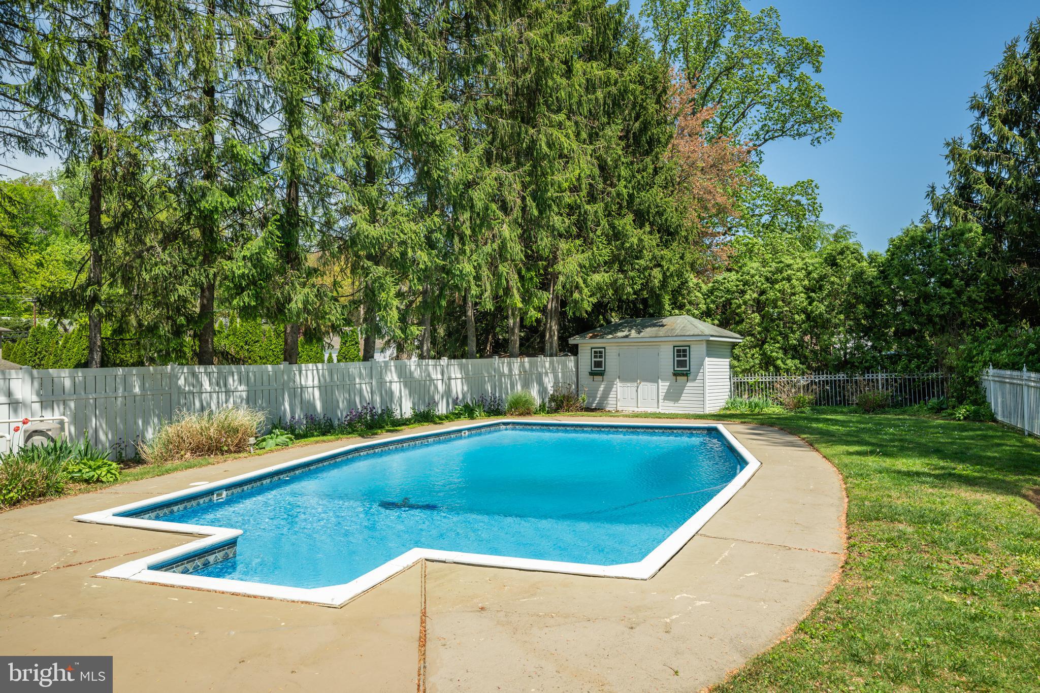 FEASTERVILLE HGTS - Residential