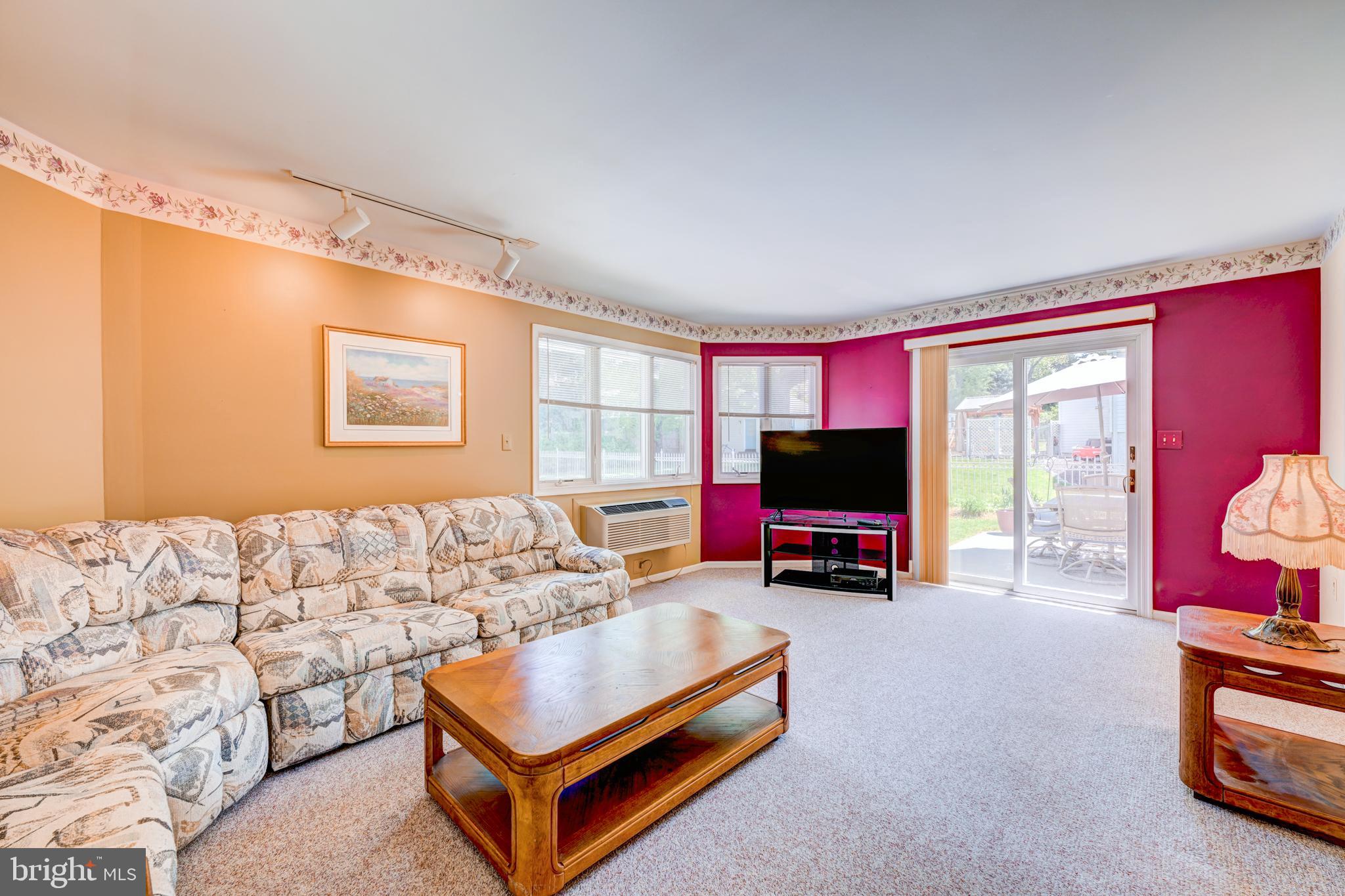 FEASTERVILLE HGTS - Residential