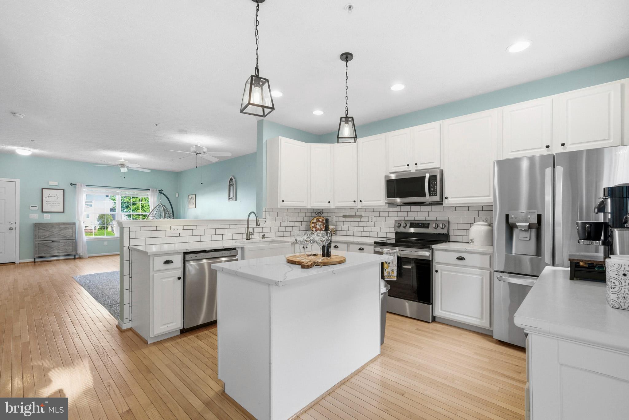 BAYVIEW HILLS - Residential