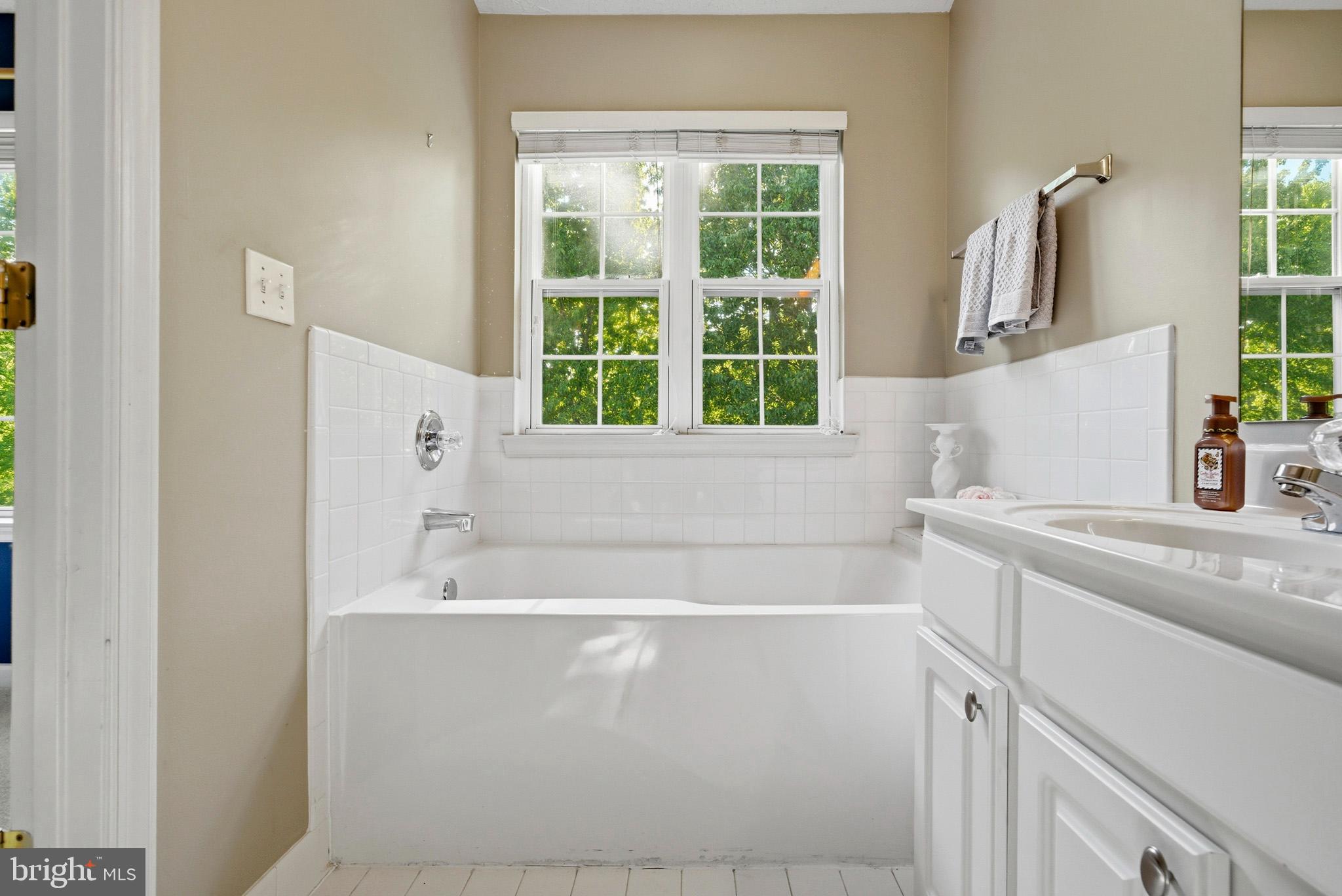 BAYVIEW HILLS - Residential