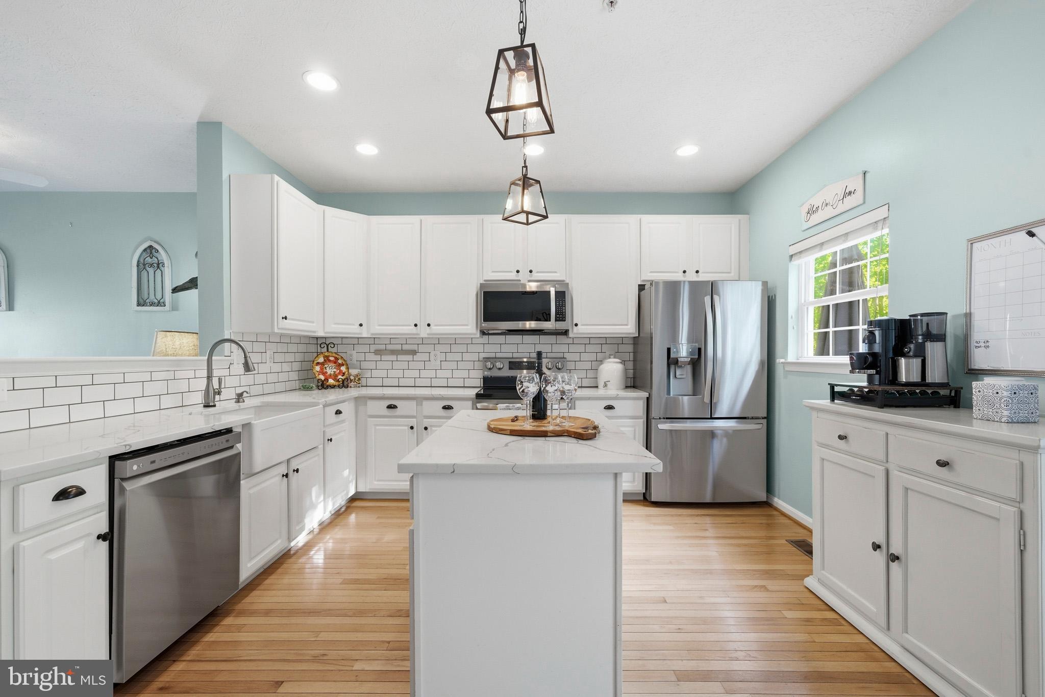 BAYVIEW HILLS - Residential