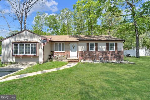 Homes For Sale - 217 E Ridgewood Avenue<br/> Atlantic County, GALLOWAY, NJ 08205