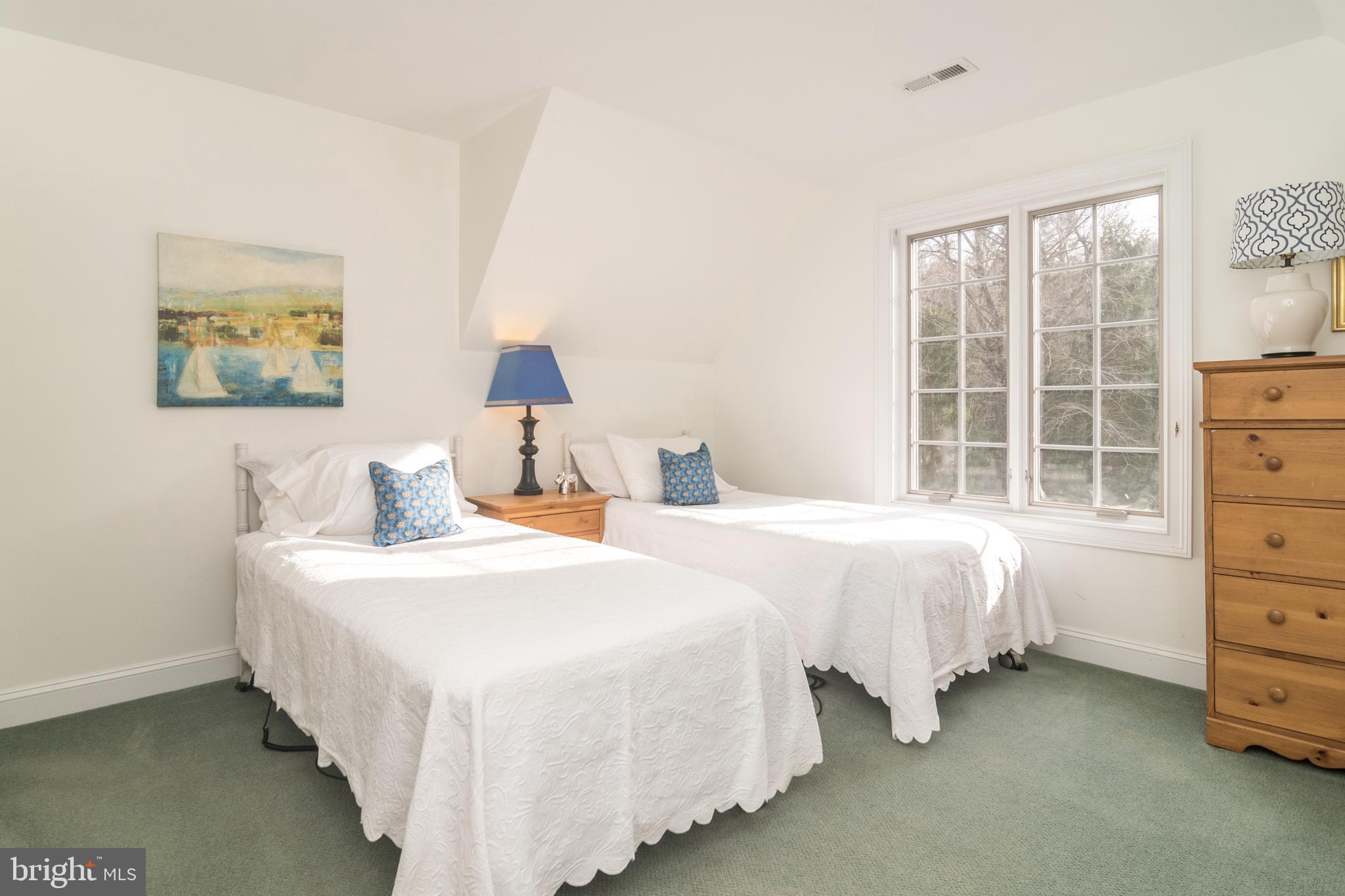 LAFAYETTE HILL - Residential