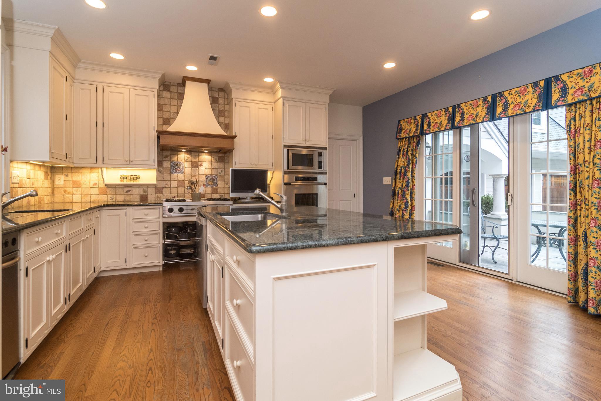 LAFAYETTE HILL - Residential