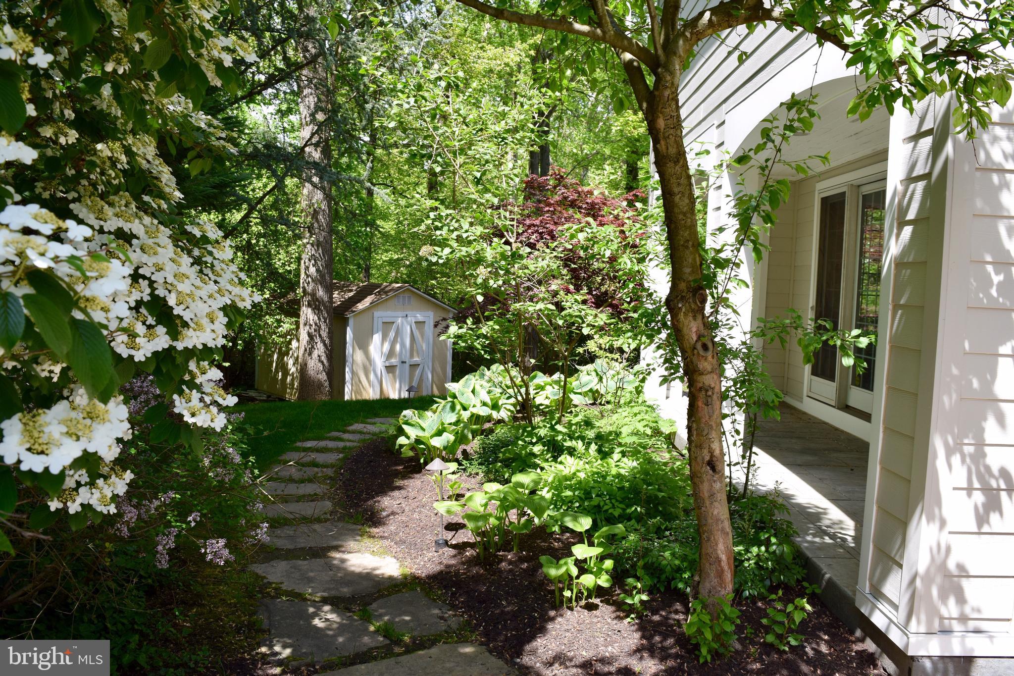 LAFAYETTE HILL - Residential