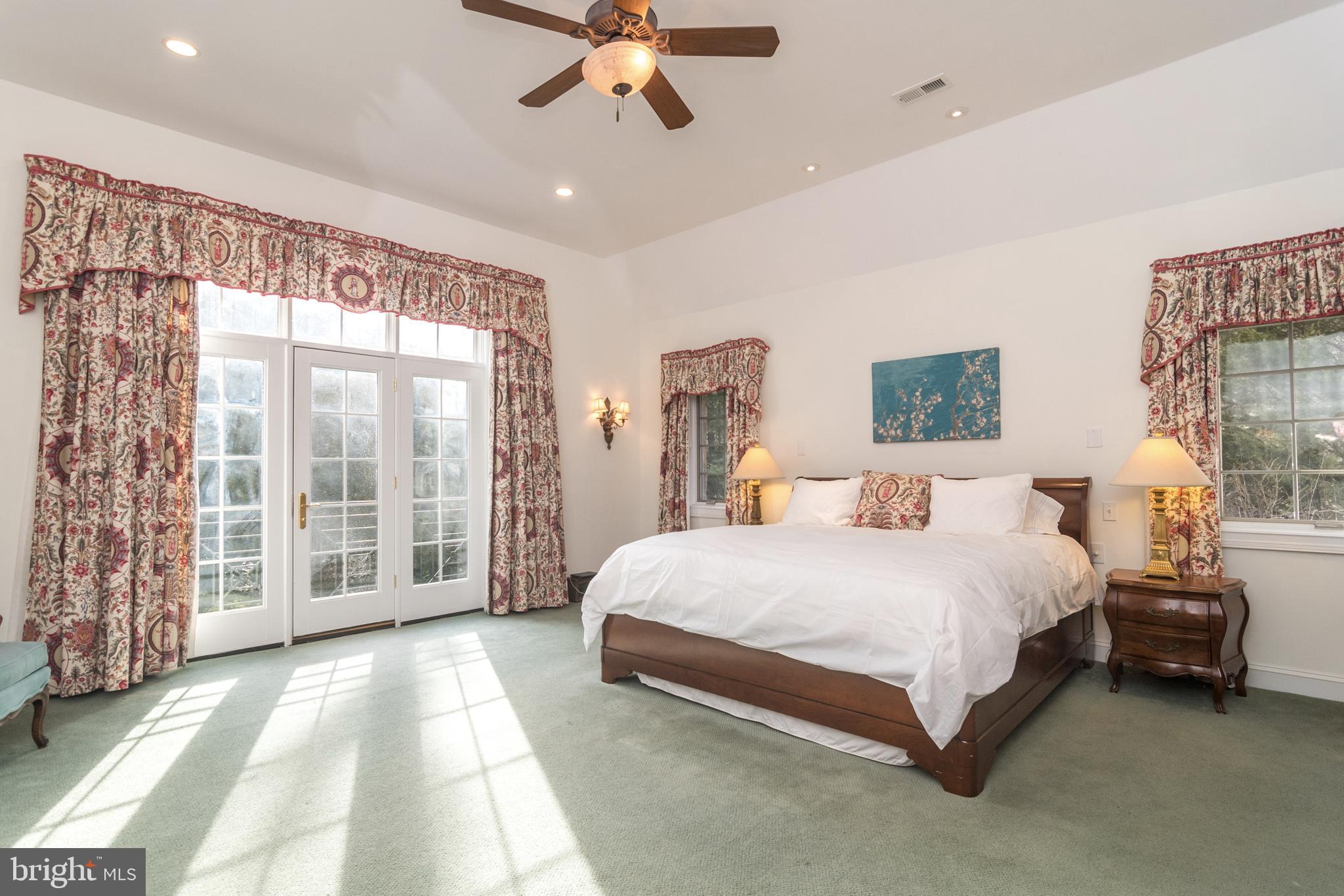 LAFAYETTE HILL - Residential