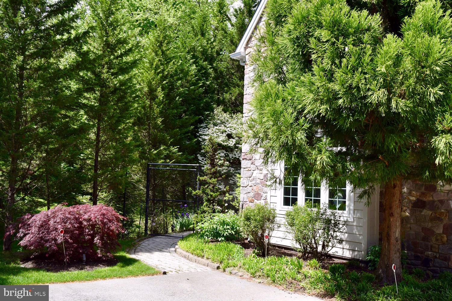 LAFAYETTE HILL - Residential