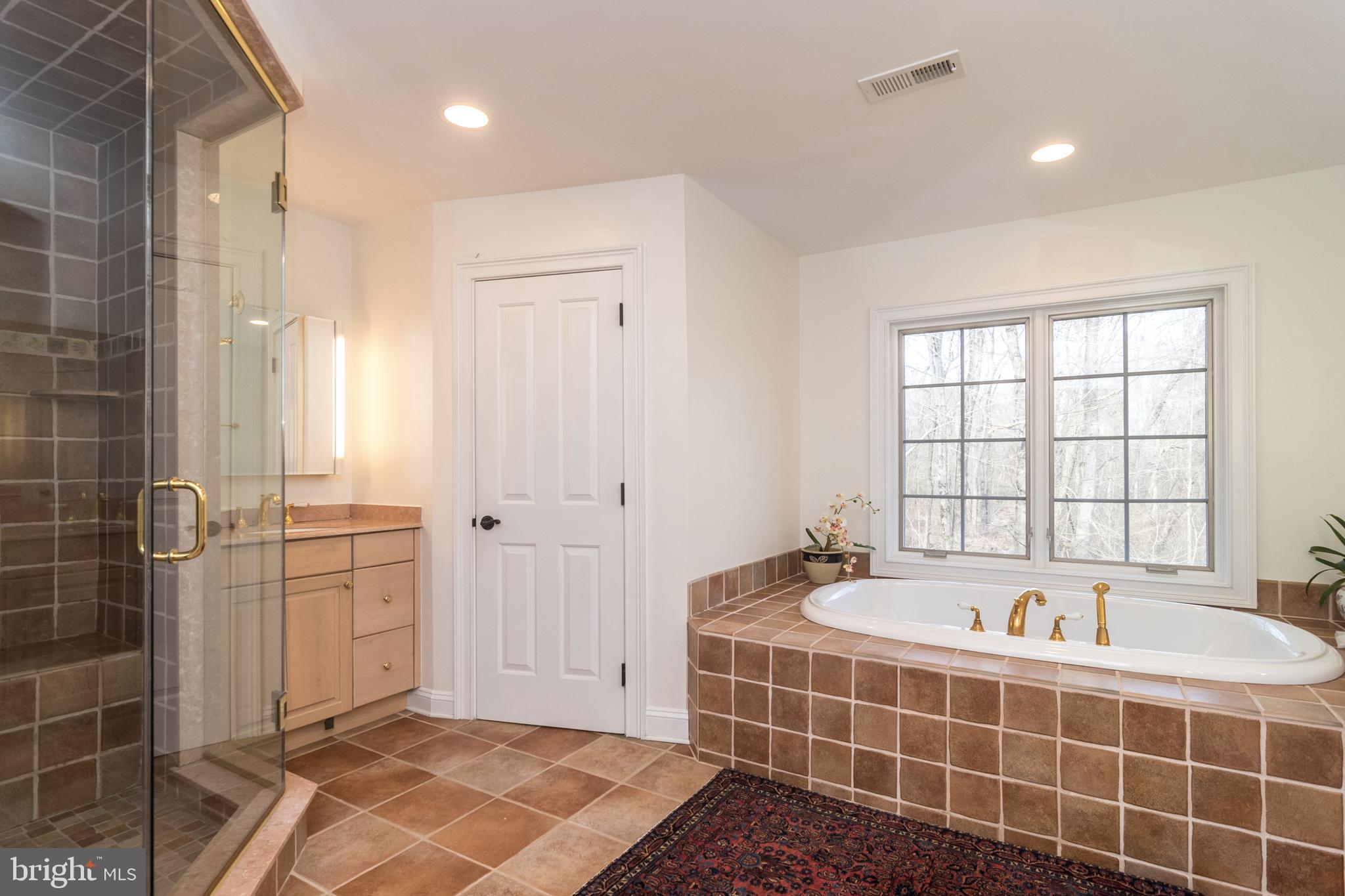 LAFAYETTE HILL - Residential