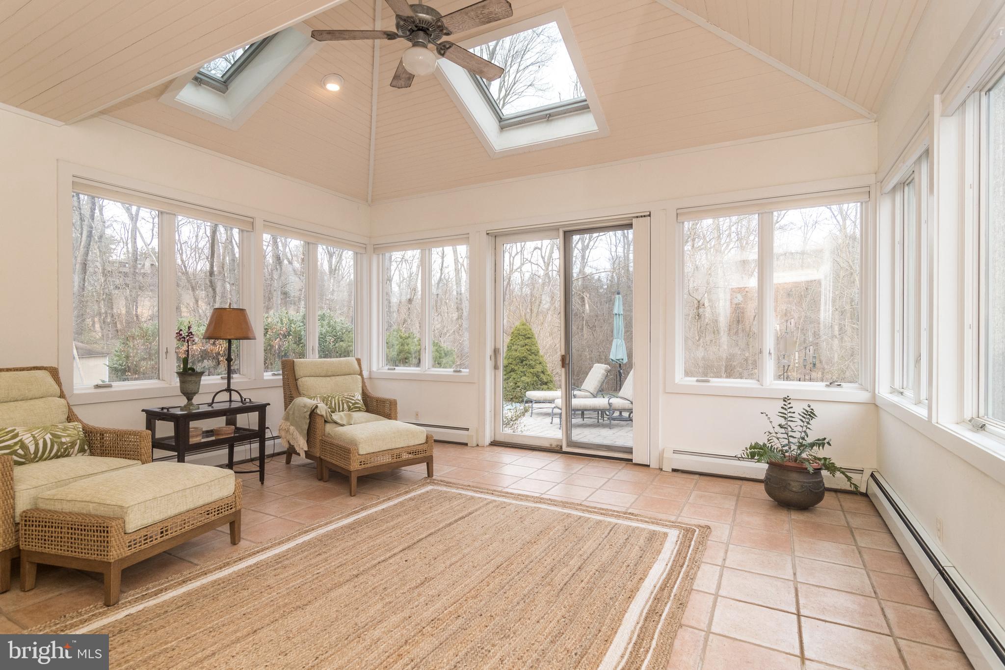 LAFAYETTE HILL - Residential