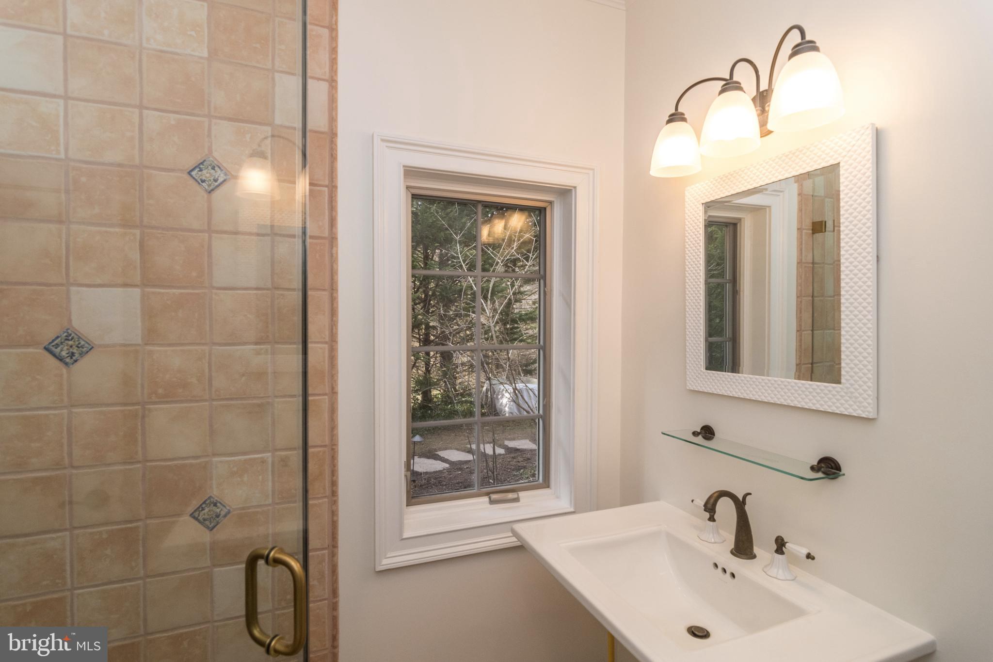 LAFAYETTE HILL - Residential