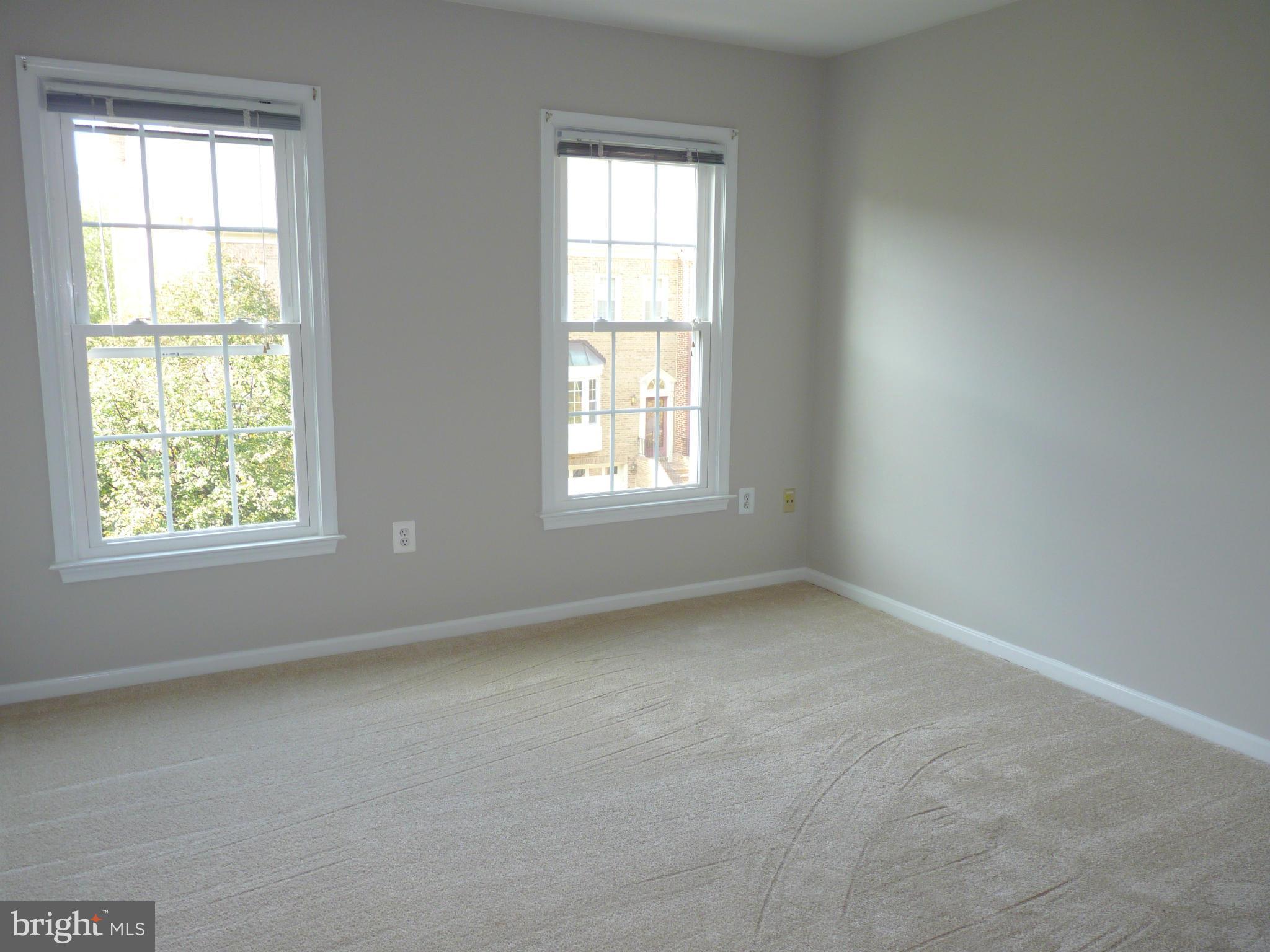 WOODSIDE - Residential Lease