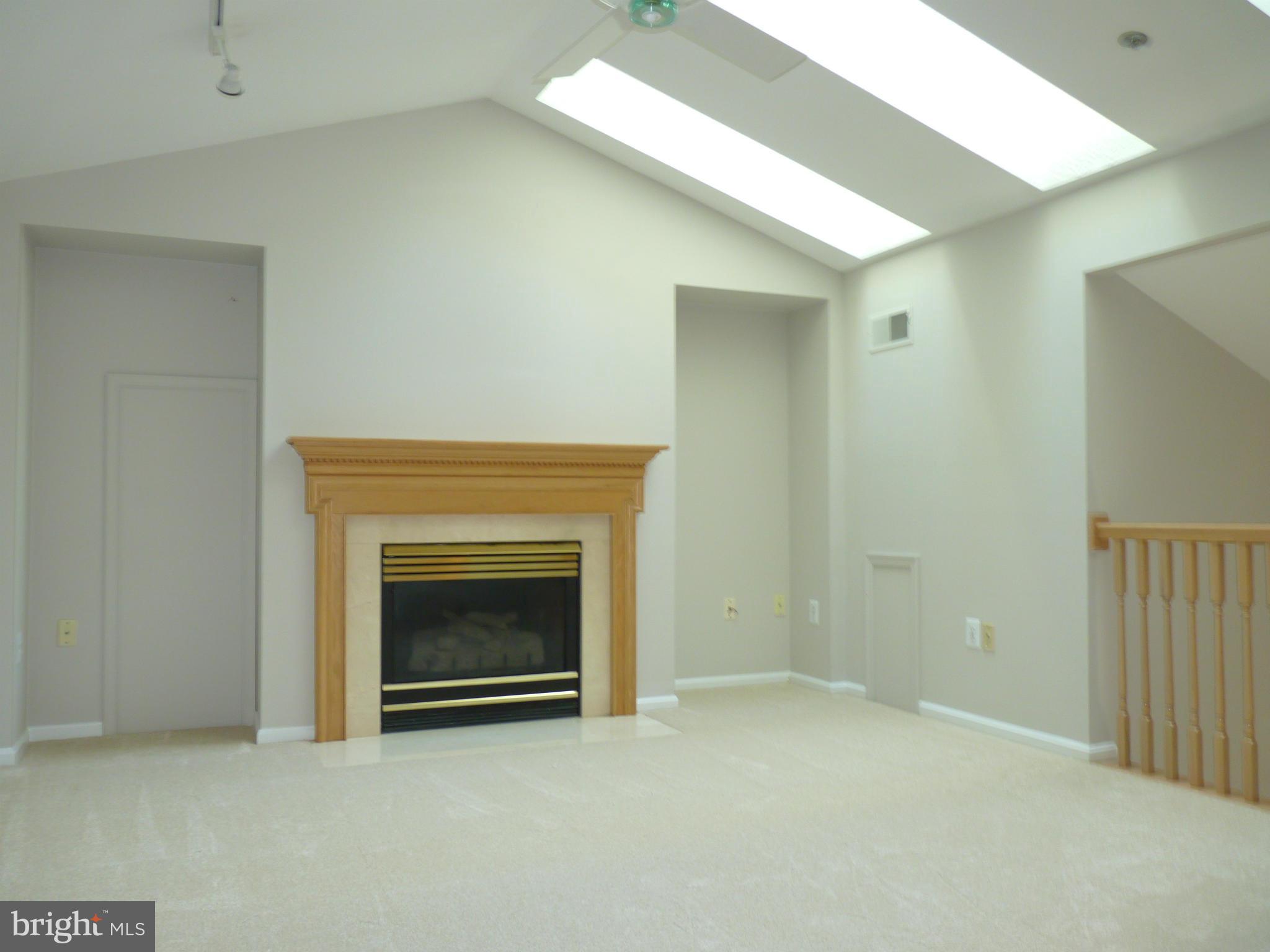 WOODSIDE - Residential Lease