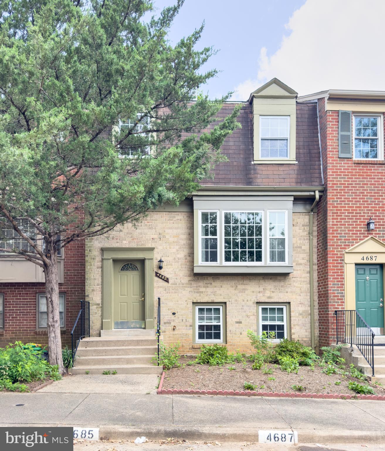 KINGS PARK WEST - Residential Lease