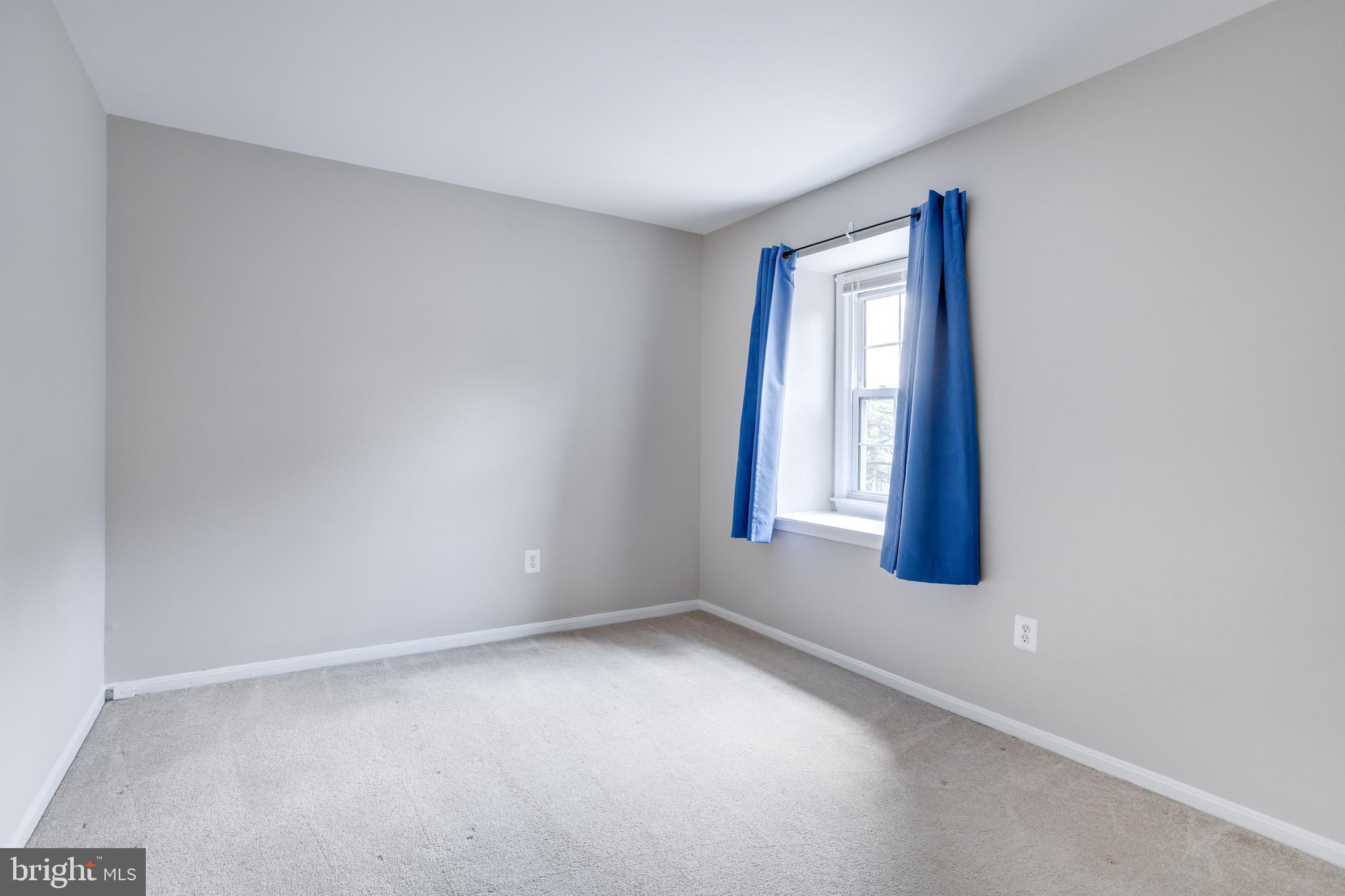 KINGS PARK WEST - Residential Lease