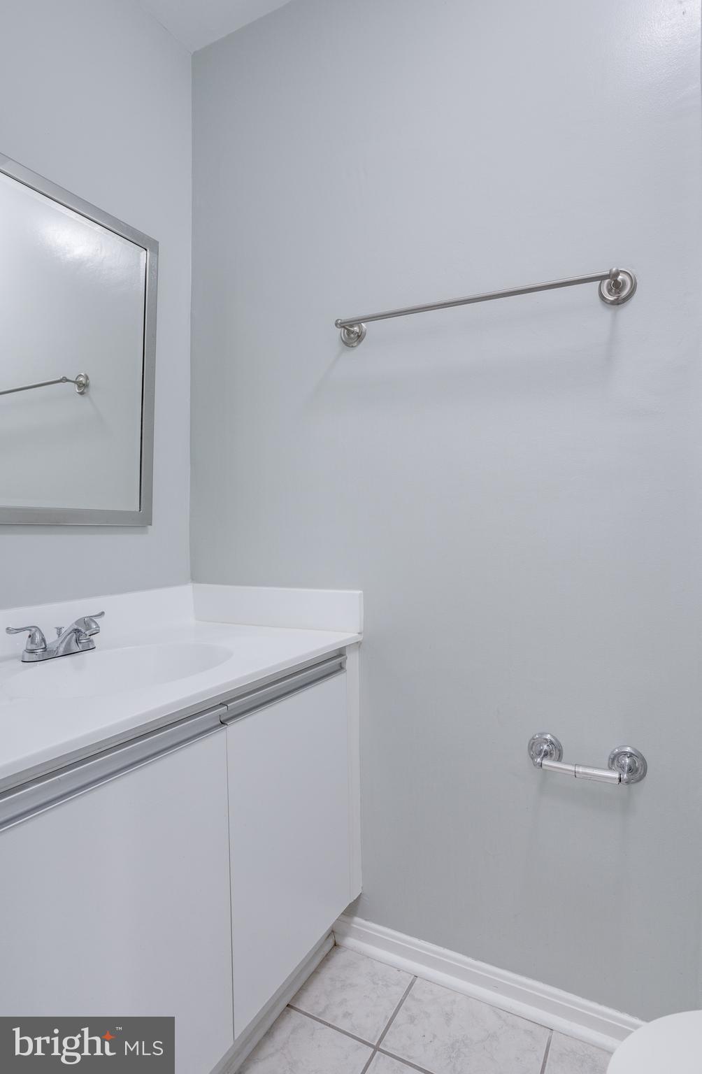 KINGS PARK WEST - Residential Lease