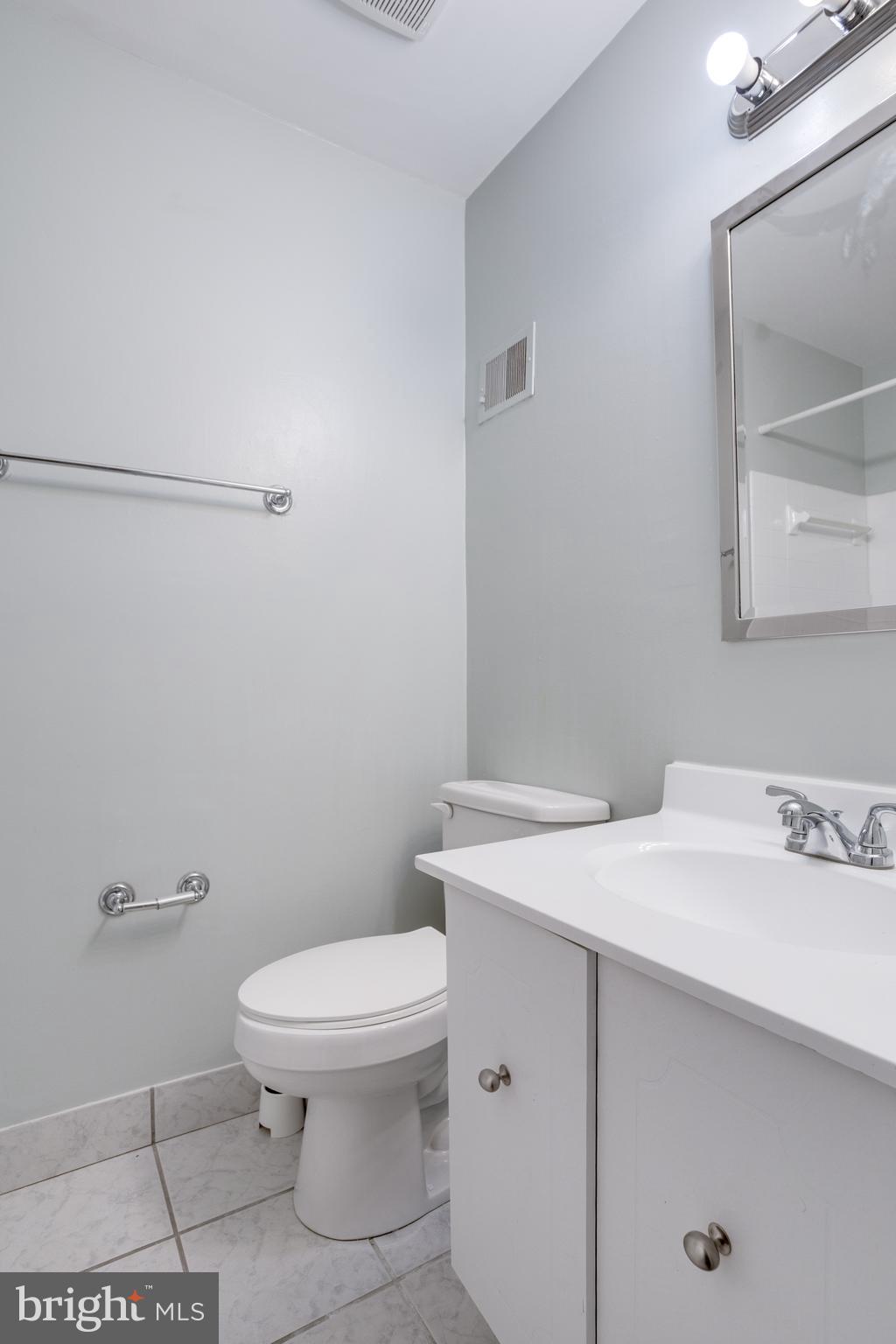 KINGS PARK WEST - Residential Lease