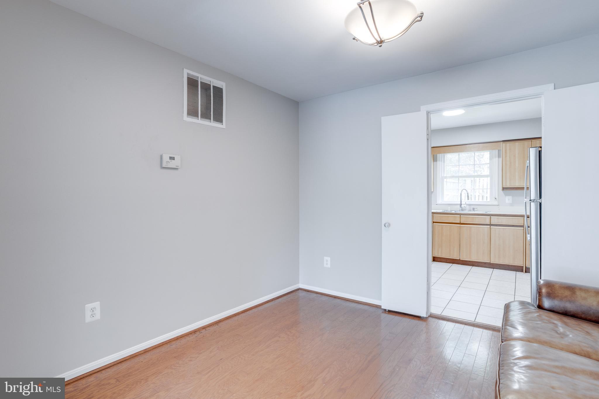 KINGS PARK WEST - Residential Lease