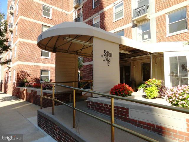 Sunny 1BR/1BA condo* Large living/dining room with city views*wood floors*updated kitchen and bath with maple cabinets*ceramic floors* black appliances*Large Master w/ ample closets* Doorman*24HR front desk*valet parking*garage parking avail for addl' $120/mo. Great location in the heart of Mt.Vernon's Historic District*Steps to MICA* U OF B*Penn Station/MARC* JHU SHUTTLE*PETS ON A CASE BY CASE.