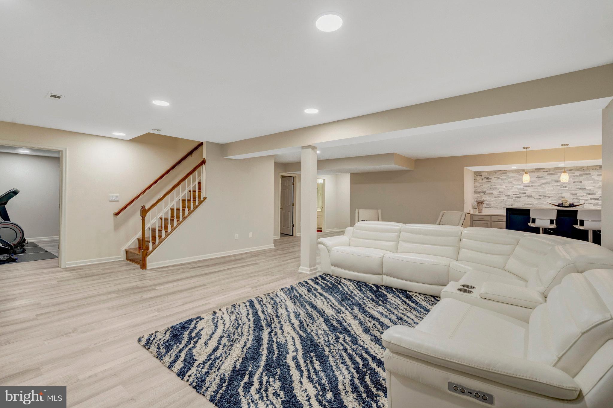 WALNEY ROAD - Residential