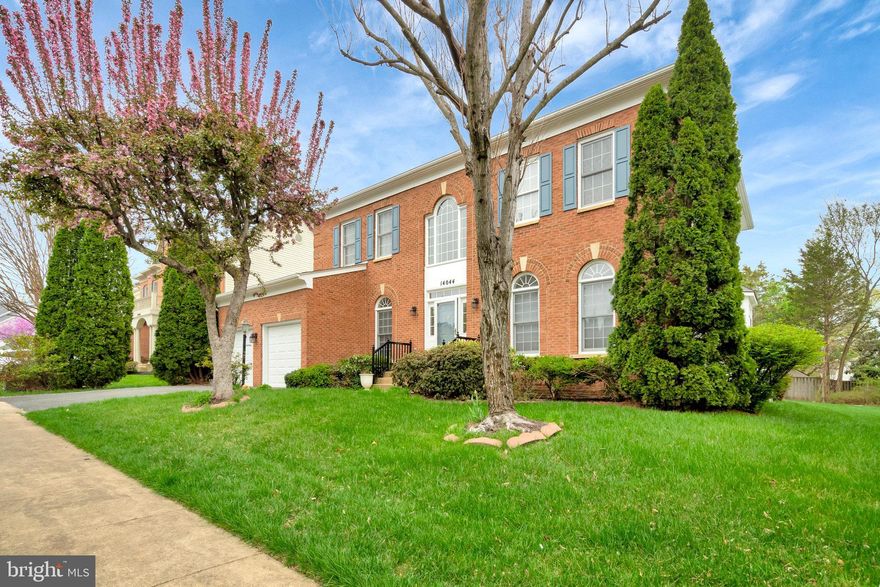 Location!!!....Most Sought After School District....Beautiful Home in the Heart of Chantilly. Main Level Features a Den along with a Huge Living/Dining Combo, a Kitchen with Upgraded Appliances, LVP/Hardwood Flooring Throughout with Acess to the Trex Deck & Backyard, Upper Level Features 4 Bedrooms with 3 Full Bath including a Jack & Jill. Lower Level features a Huge Rec Room with LVP Flooring, Renovated Full Basement with Wet bar & a Den/5th Bedroom along with a Full Bath with Access to the Walk-Up Stairs. Most Sought After School District.