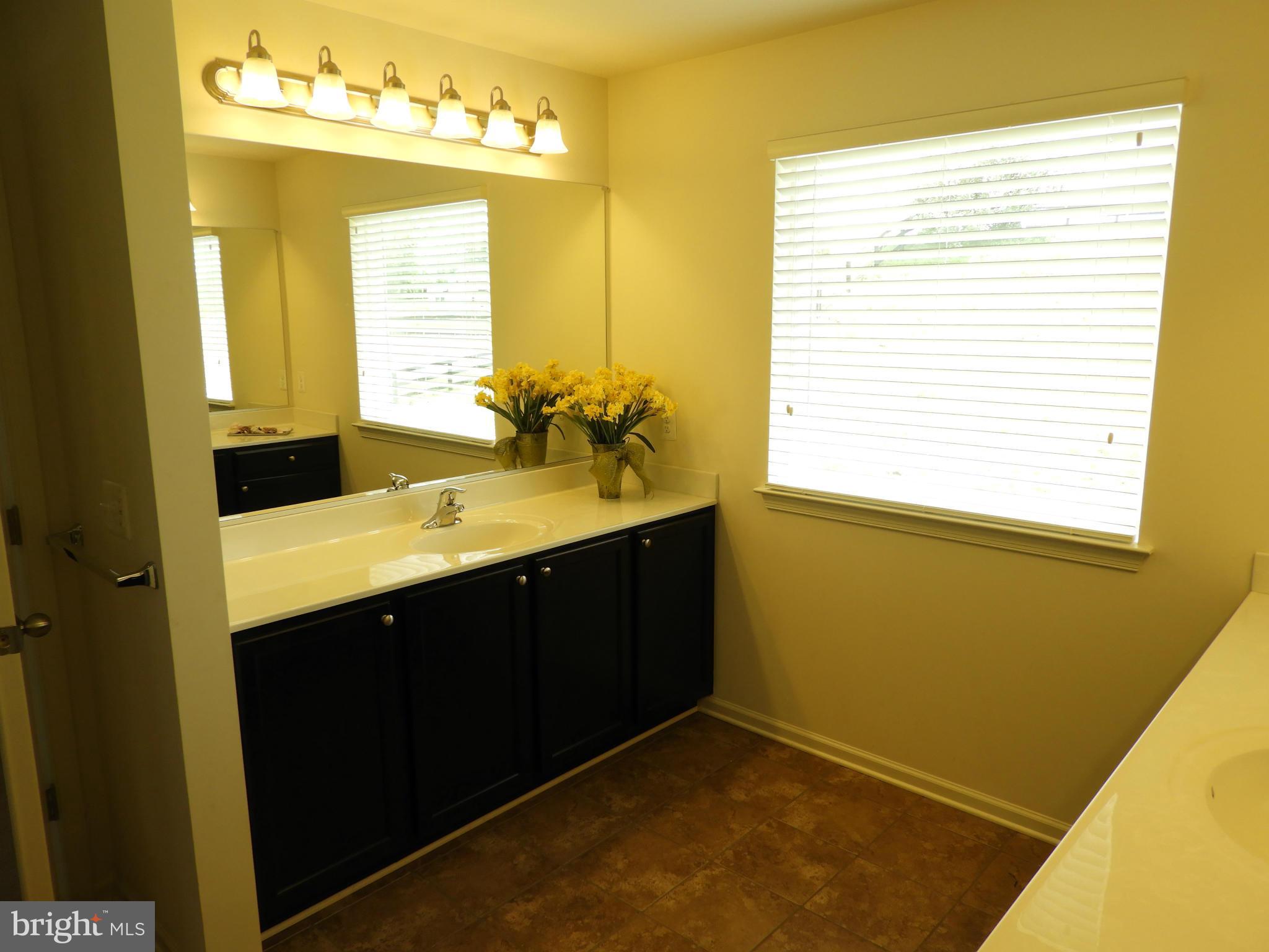 DUTCHMANS CREEK HAMLET - Residential Lease