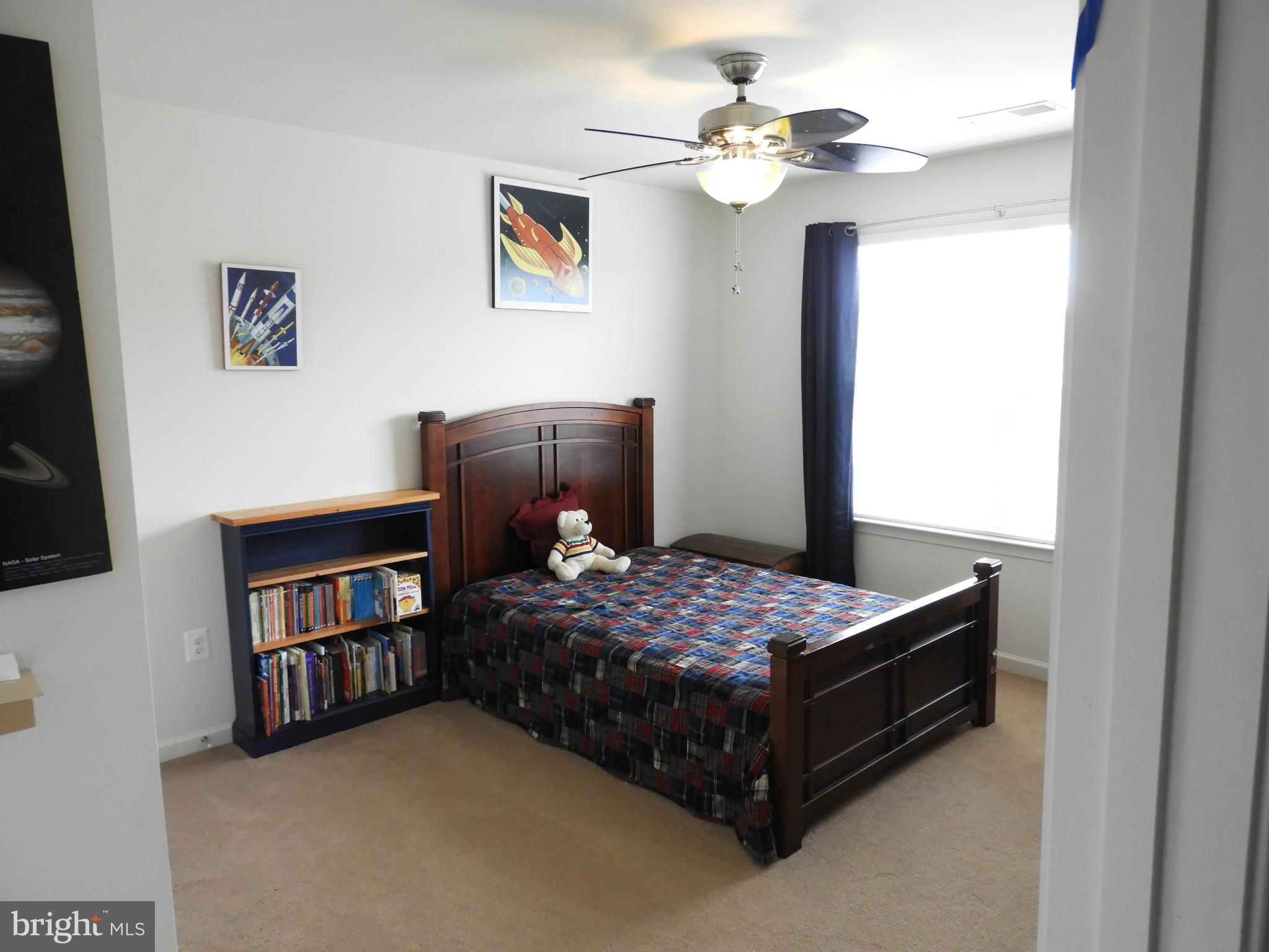 DUTCHMANS CREEK HAMLET - Residential Lease