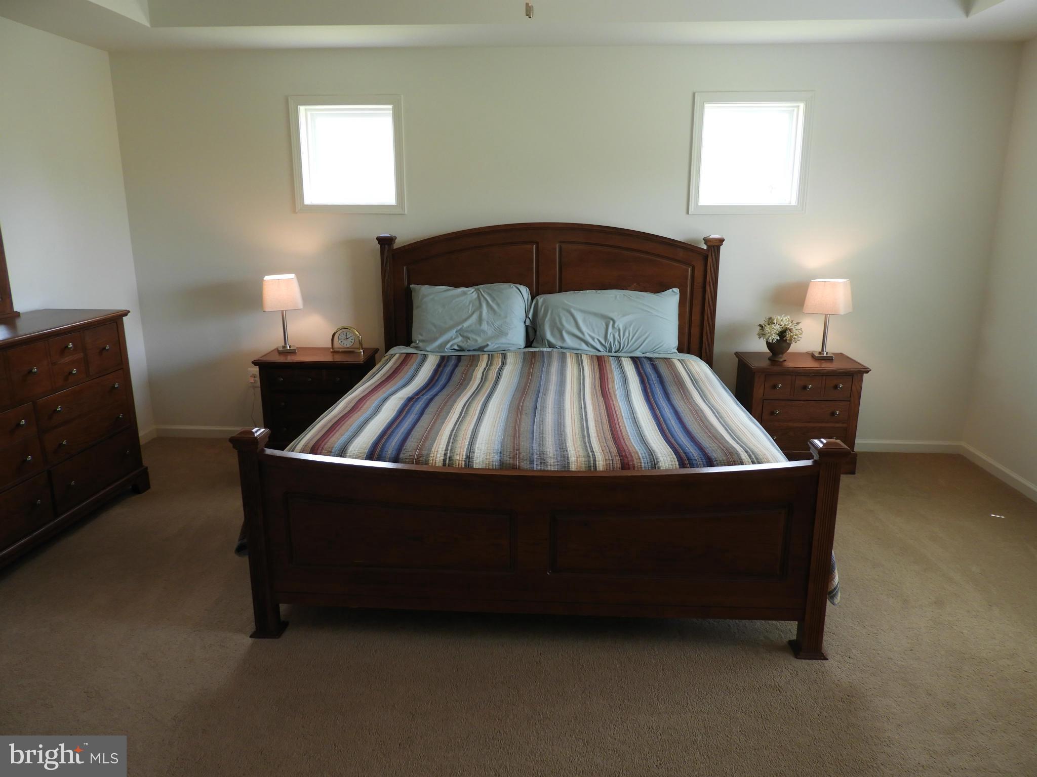 DUTCHMANS CREEK HAMLET - Residential Lease