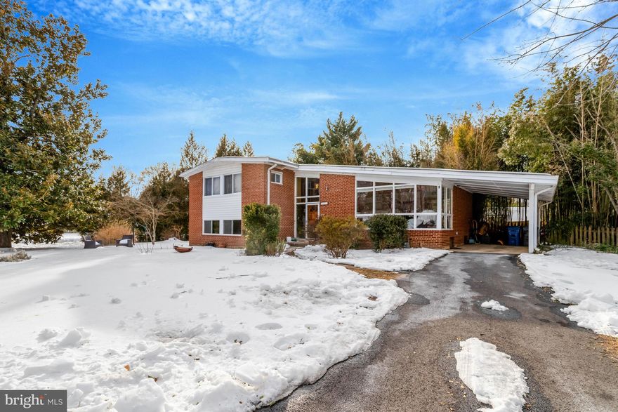 Charming all-brick split-level on a generous quarter-acre corner lot, with 4 bedrooms, 2.5 bathrooms, and nearly 1,700 finished square feet of living space. An open floor plan with oversized windows in the living room and two sliding glass doors on the back of the house, maximize natural light! The main level features unique hardwood floors, reclaimed from a renovation at Squash on Fire in DC! The bright and versatile lower level family room, with new LVP flooring, is ideal for game day parties, guests, an au pair or in-laws, or as a kid’s play space. Beyond the finished area, a large unfinished lower level area (nearly 850 sq ft) provides exceptional potential for extra storage, but can be readily finished for a home office, exercise/fitness space, playroom, music studio or hobby space! The private, fenced backyard, offers a safe and secluded area perfect for outdoor dining, entertaining, or play. 

The Fort Hunt Park neighborhood trail/path is just a few houses away and the George Washington Parkway, with scenic trails and picnic spots along the Potomac River, is only three blocks away. Minutes to Old Town Alexandria, Reagan National Airport, Historic Mount Vernon Estate and Fort Belvoir. Public water and sewer. Property conveys as-is.