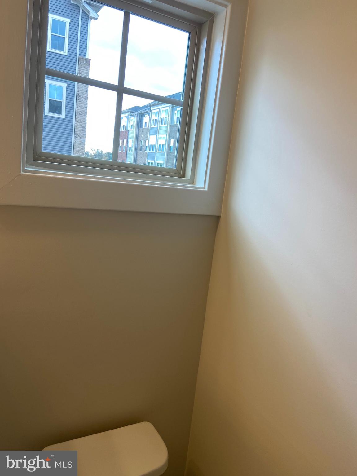 ARCOLA TOWN CENTER CONDO - Residential Lease