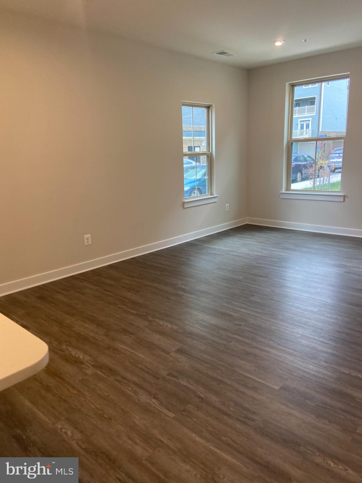 ARCOLA TOWN CENTER CONDO - Residential Lease