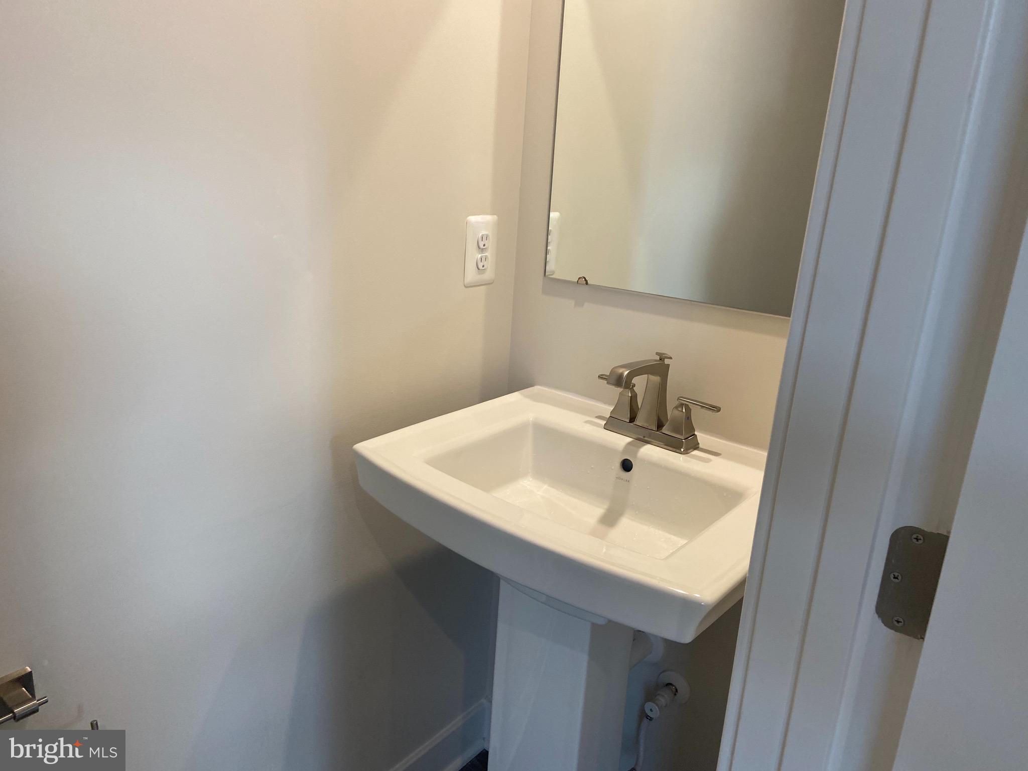 ARCOLA TOWN CENTER CONDO - Residential Lease