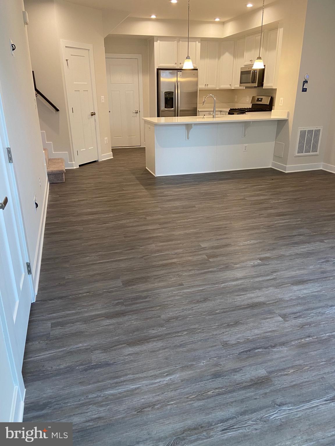 ARCOLA TOWN CENTER CONDO - Residential Lease