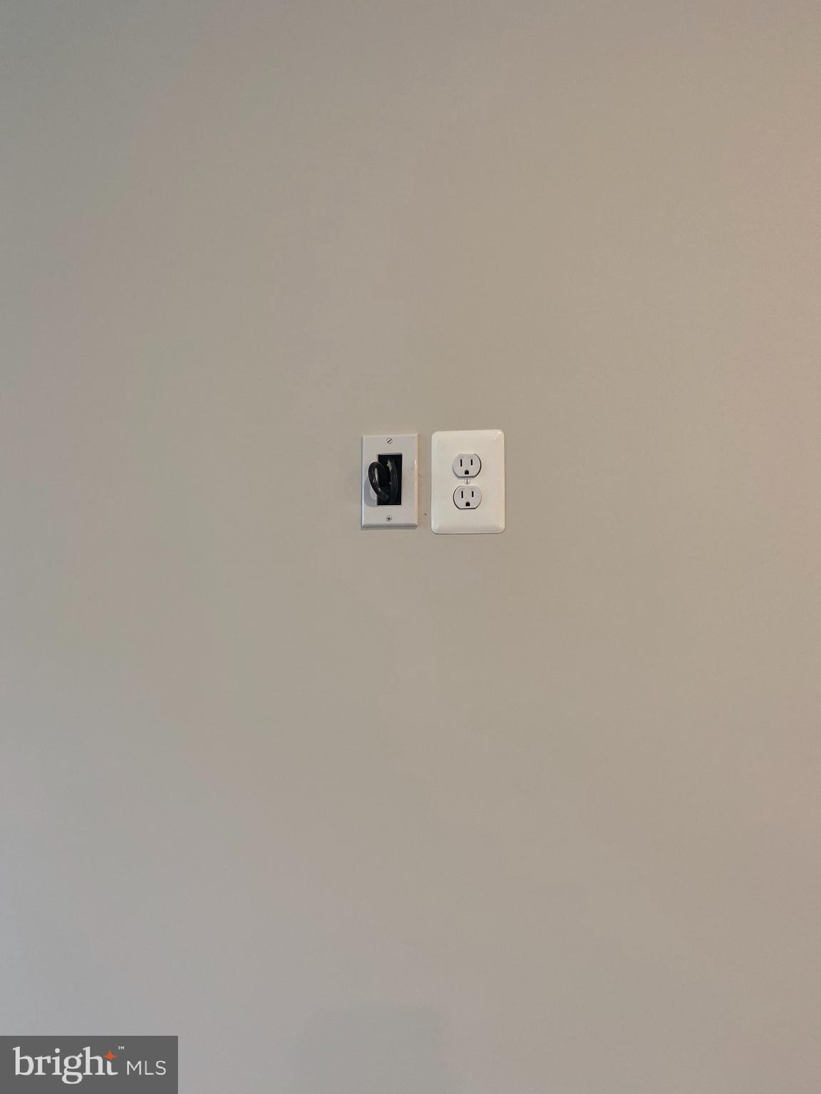 ARCOLA TOWN CENTER CONDO - Residential Lease