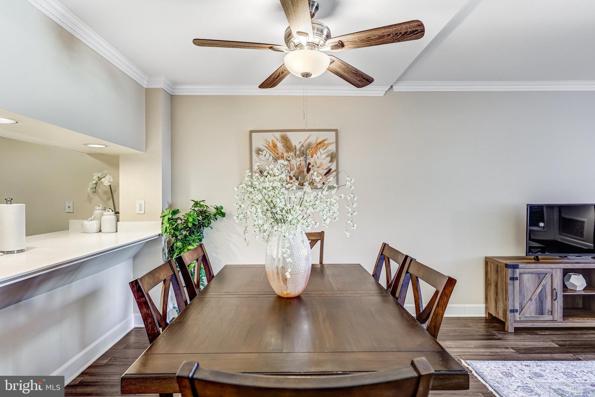 THE WILLIAMSBURG - Residential