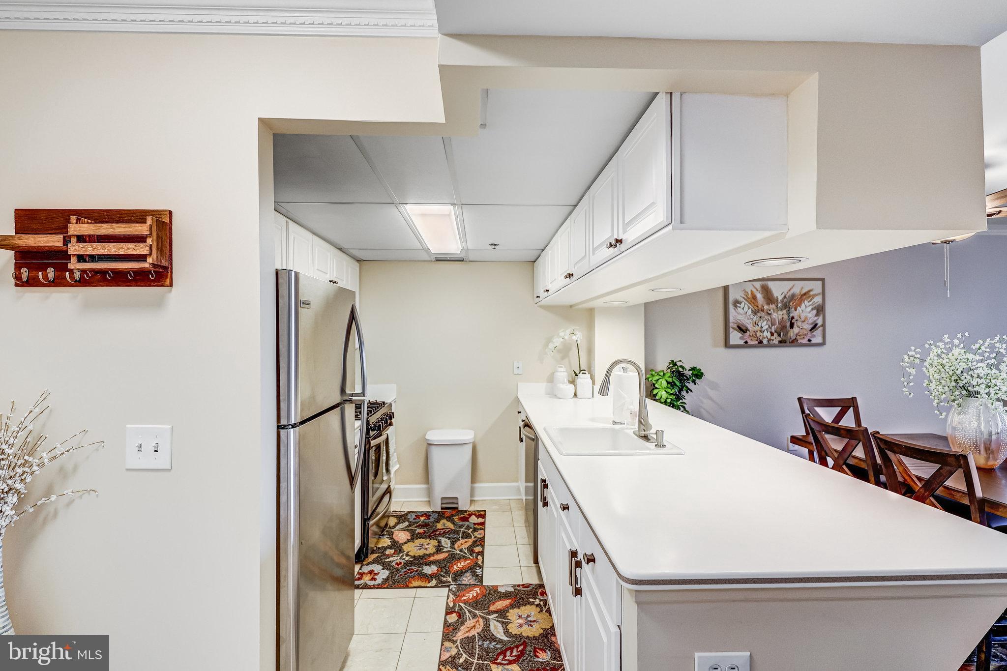 THE WILLIAMSBURG - Residential