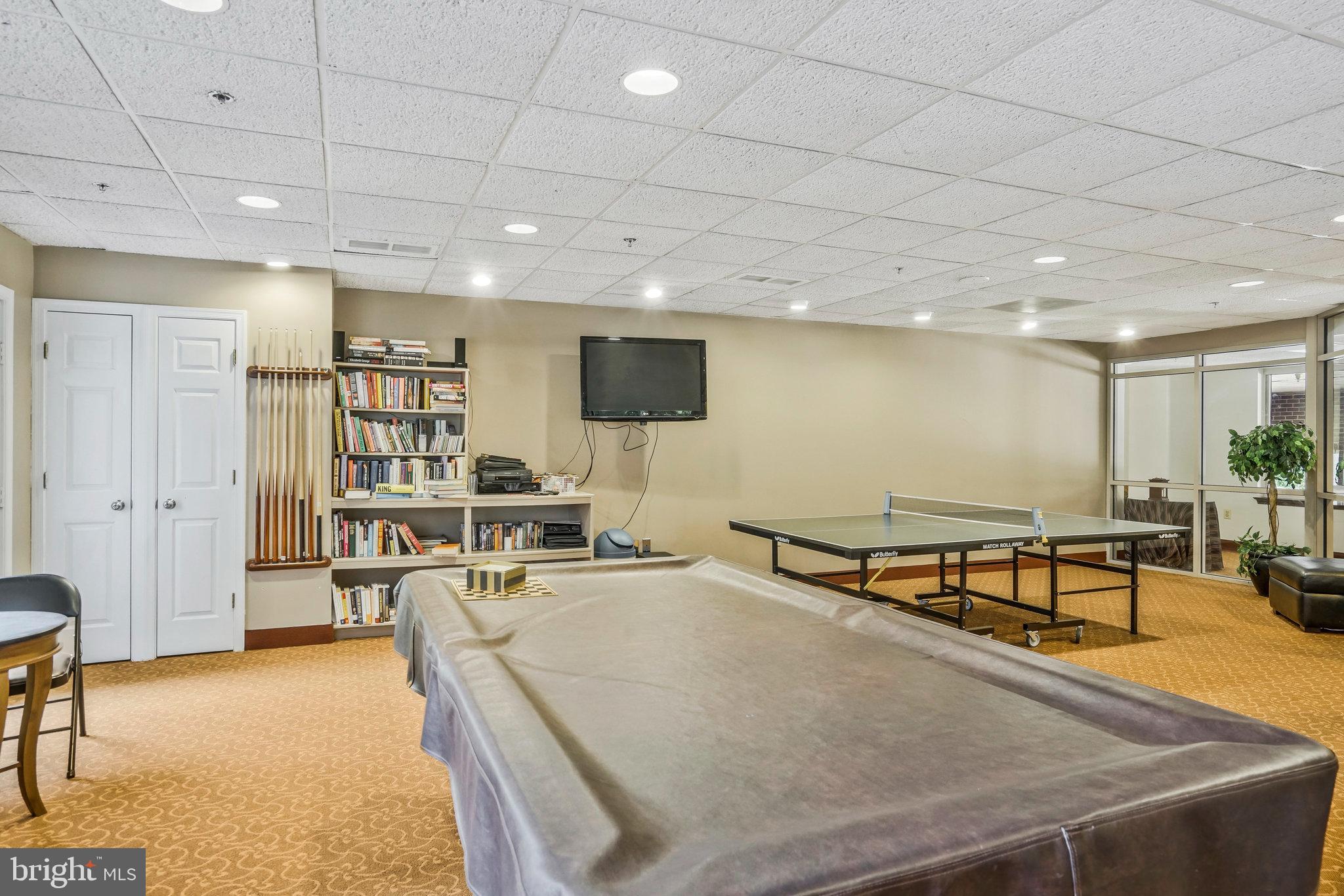 THE WILLIAMSBURG - Residential