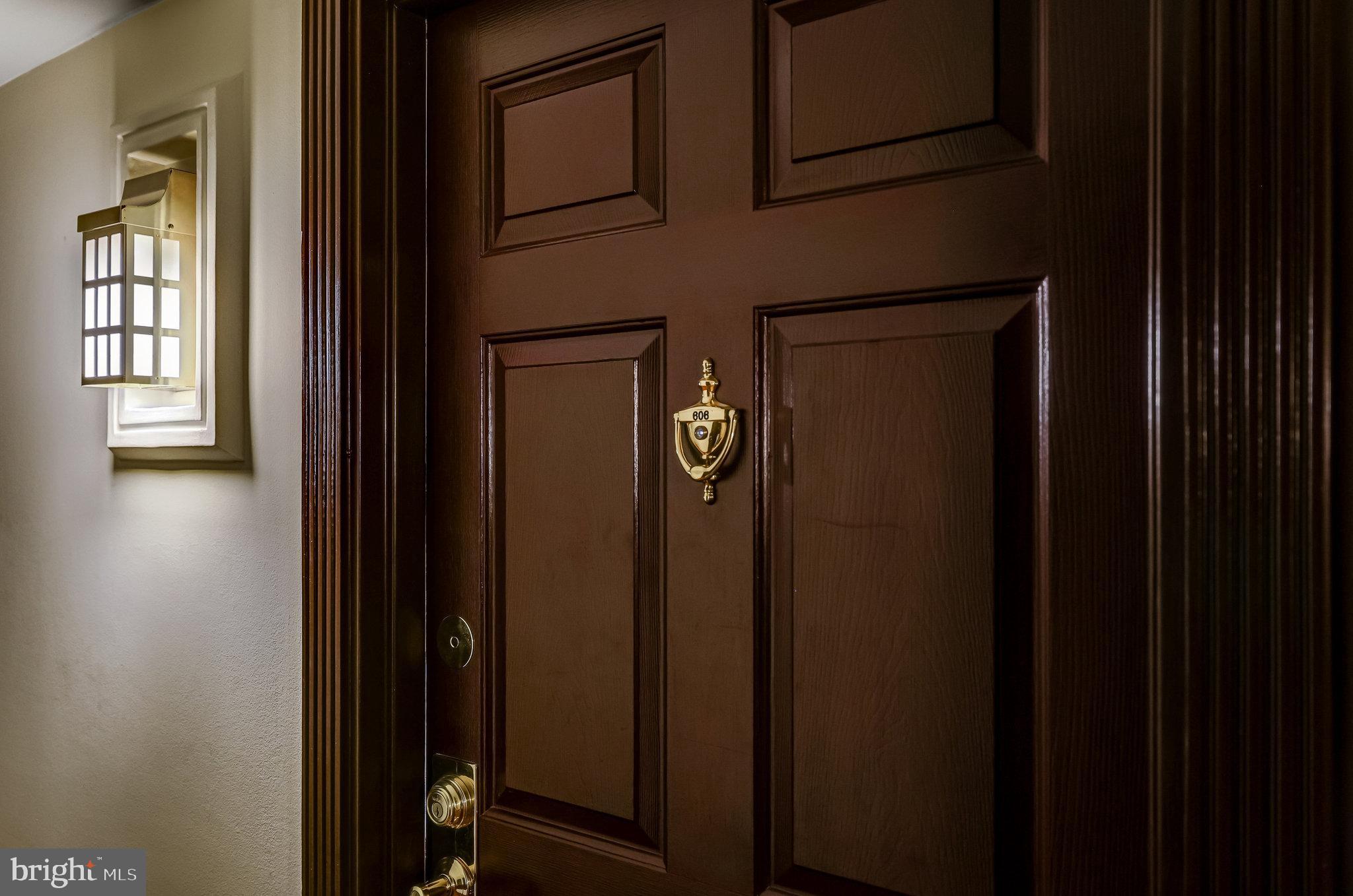 THE WILLIAMSBURG - Residential