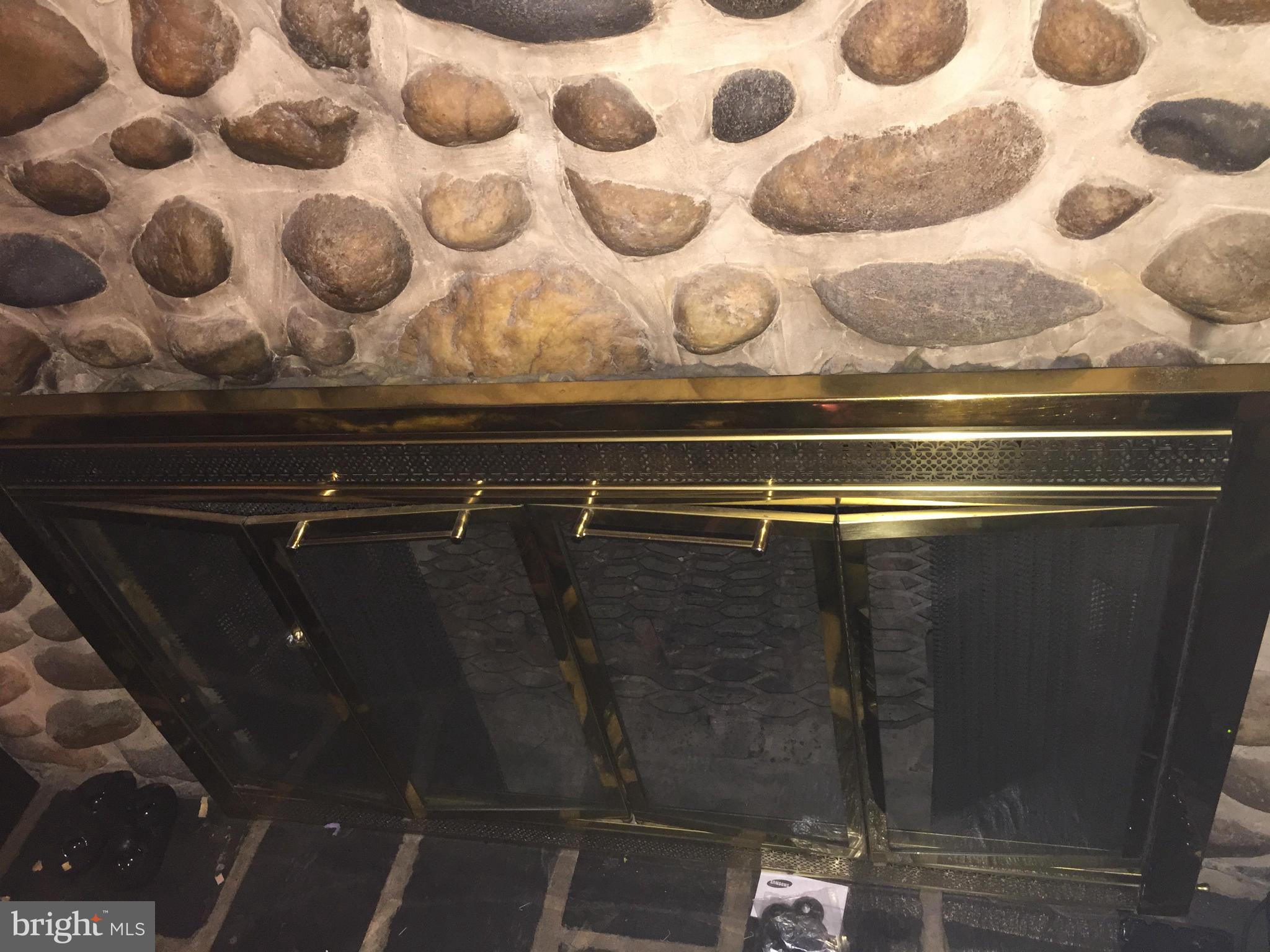 ABERDEEN HILLS - Residential