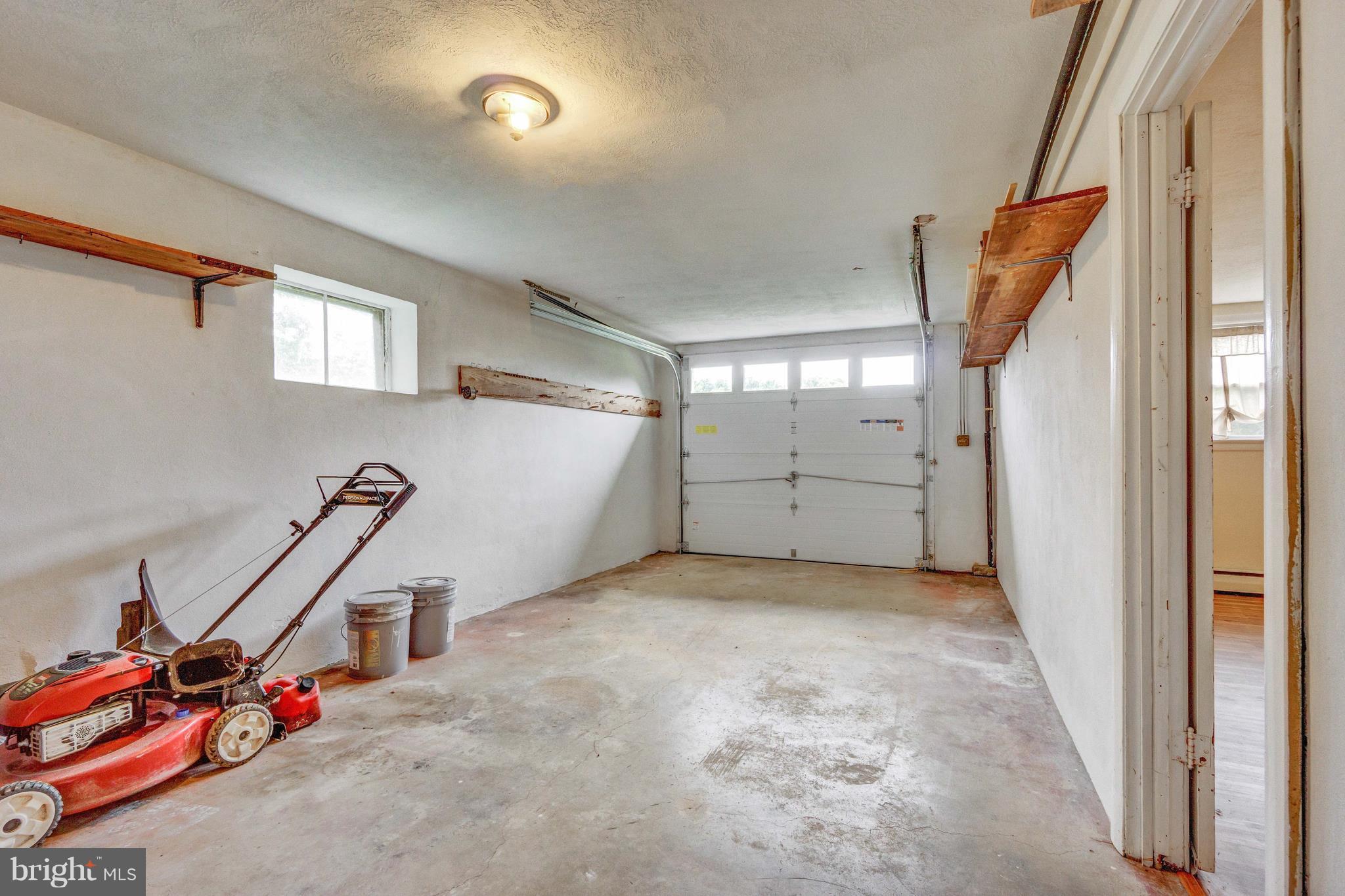 RED OAK HILLS - Residential Lease