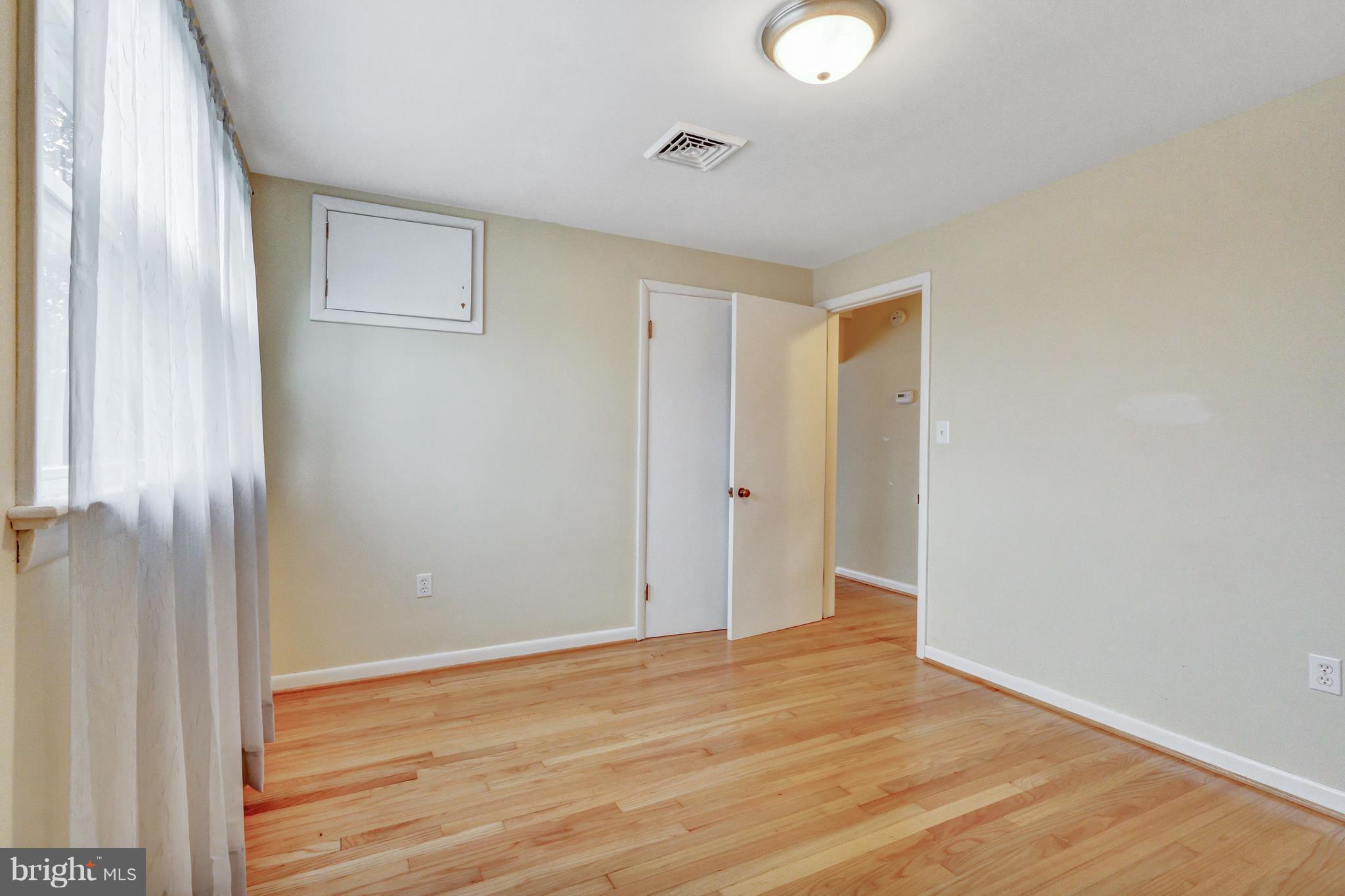 RED OAK HILLS - Residential Lease