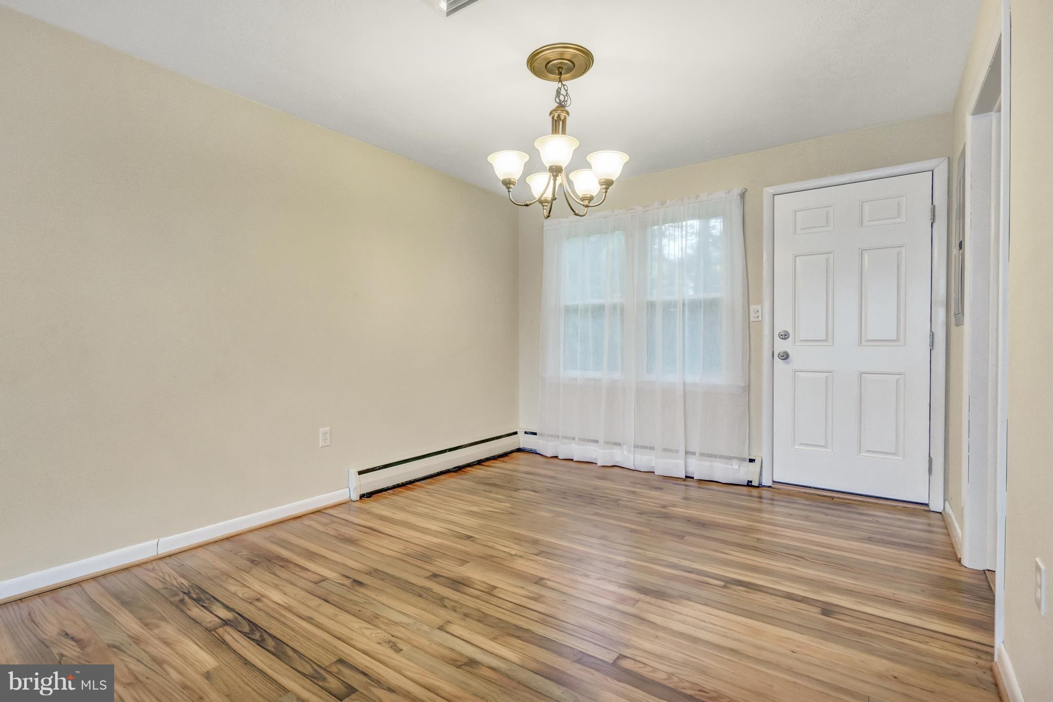 RED OAK HILLS - Residential Lease