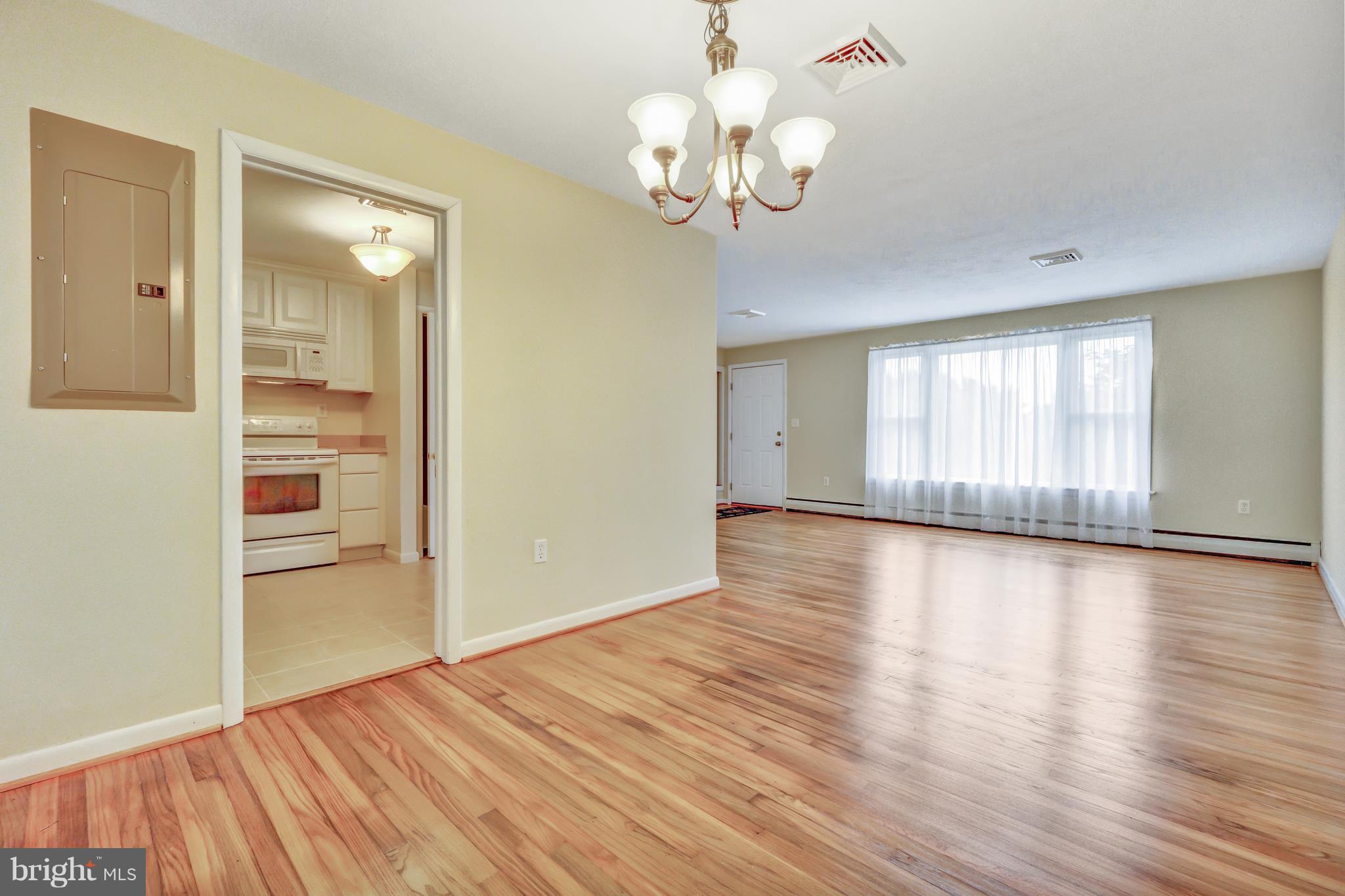 RED OAK HILLS - Residential Lease