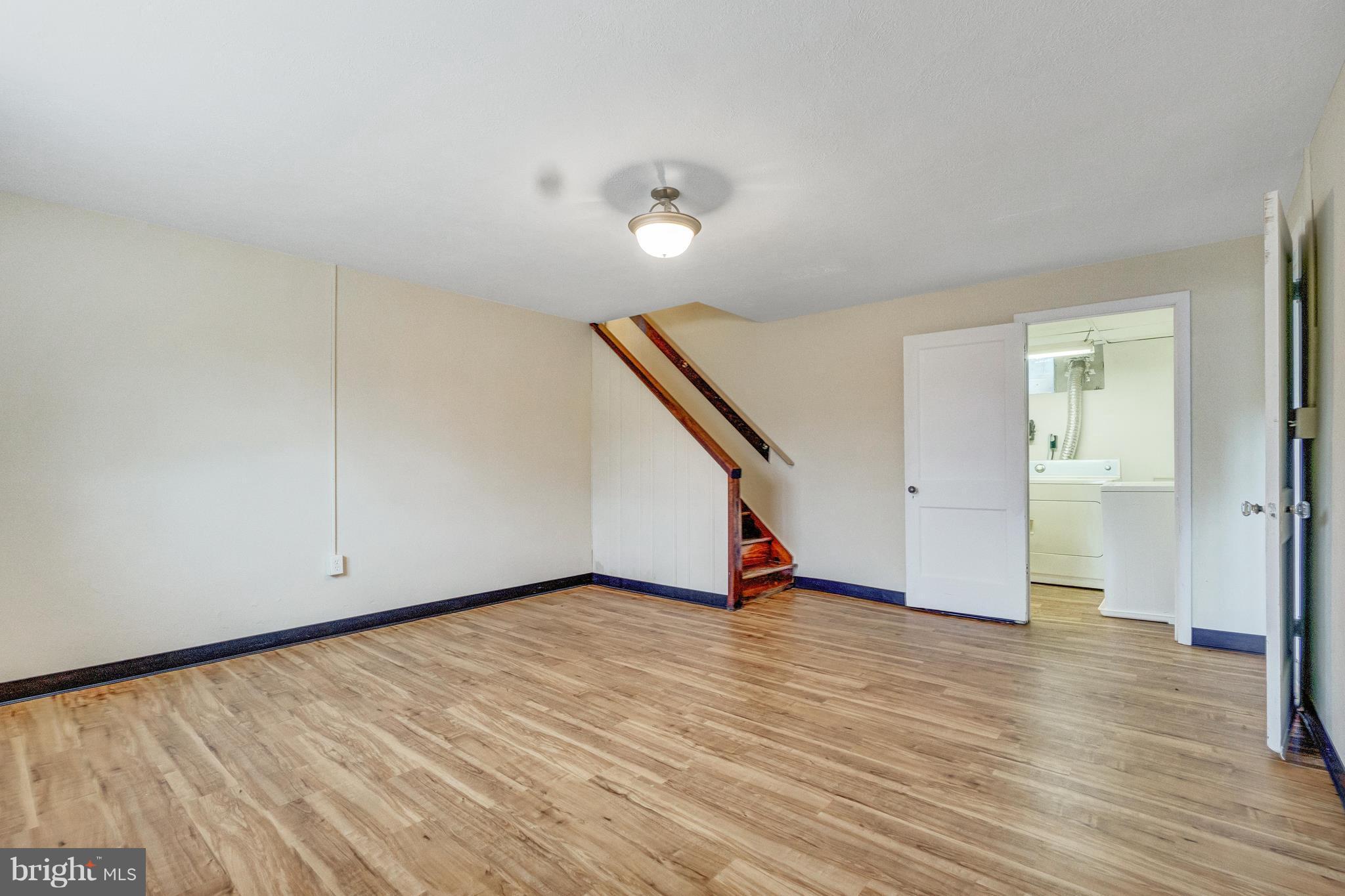 RED OAK HILLS - Residential Lease