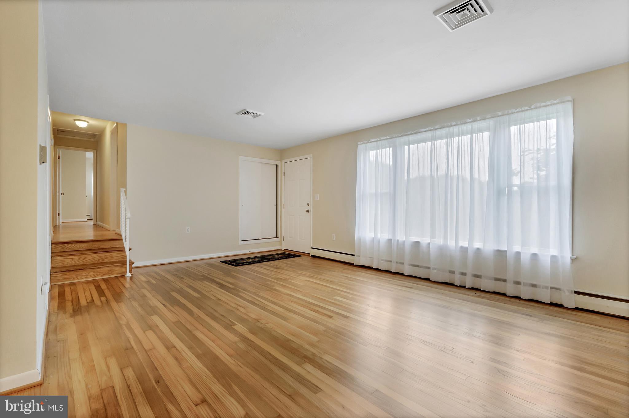 RED OAK HILLS - Residential Lease