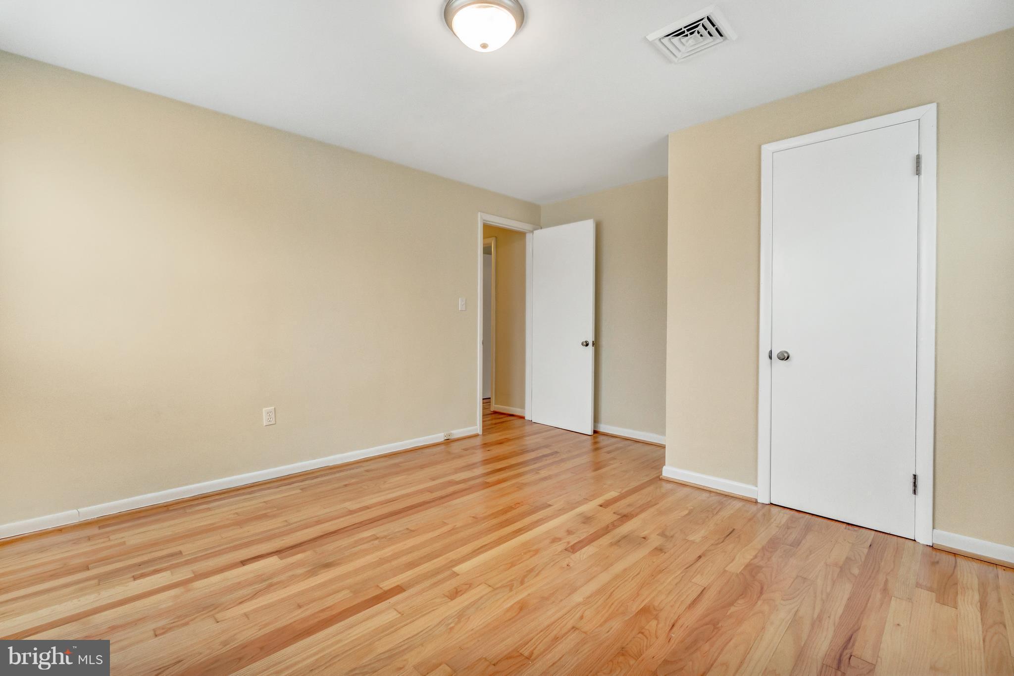 RED OAK HILLS - Residential Lease